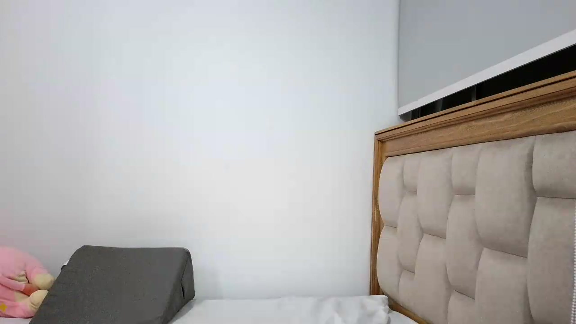 Gallery image thumbnail from InkGirl's myfreecams stream on, 08/21/2026, 24:16 image 12 of 20