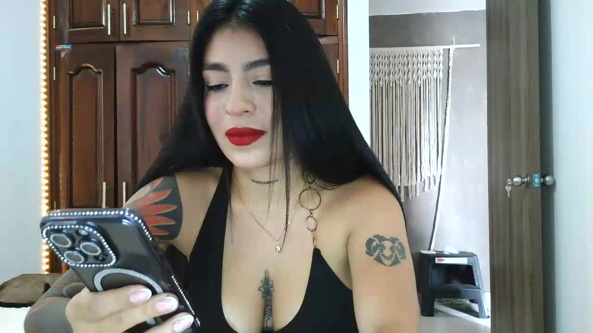 Gallery image thumbnail from InkGirl's myfreecams stream on, 09/13/2026, 18:11 image 17 of 20