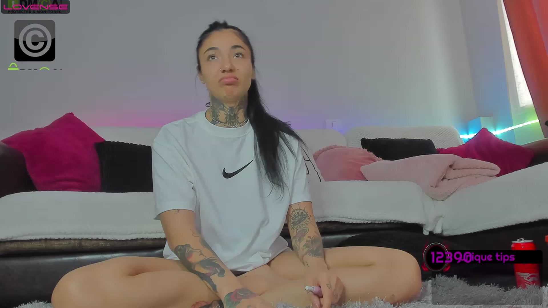 Gallery image thumbnail from InkedGoldie's myfreecams stream on, 05/08/2023, 11:26 image 11 of 20