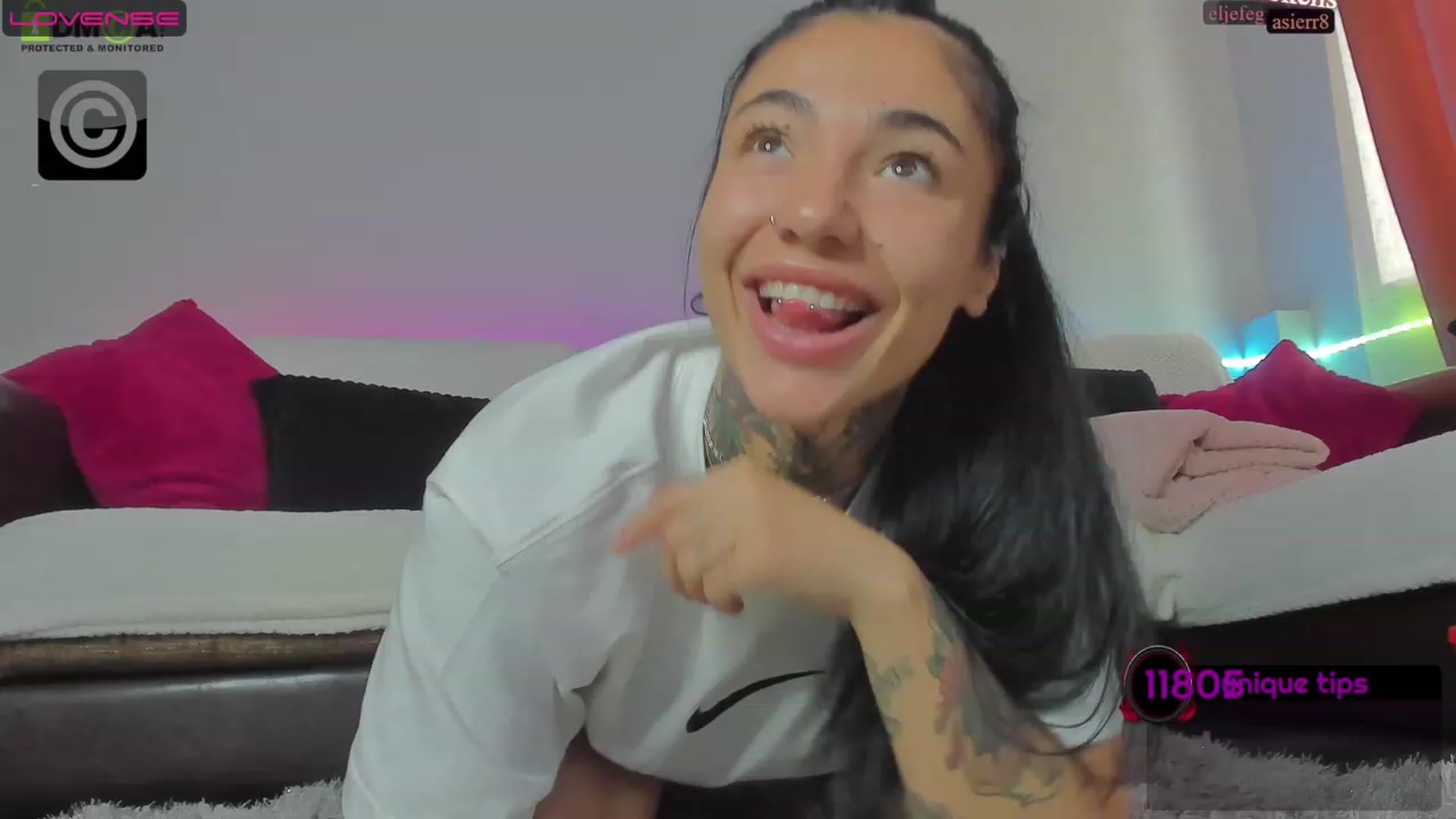 Gallery image thumbnail from InkedGoldie's myfreecams stream on, 05/08/2023, 11:26 image 8 of 20