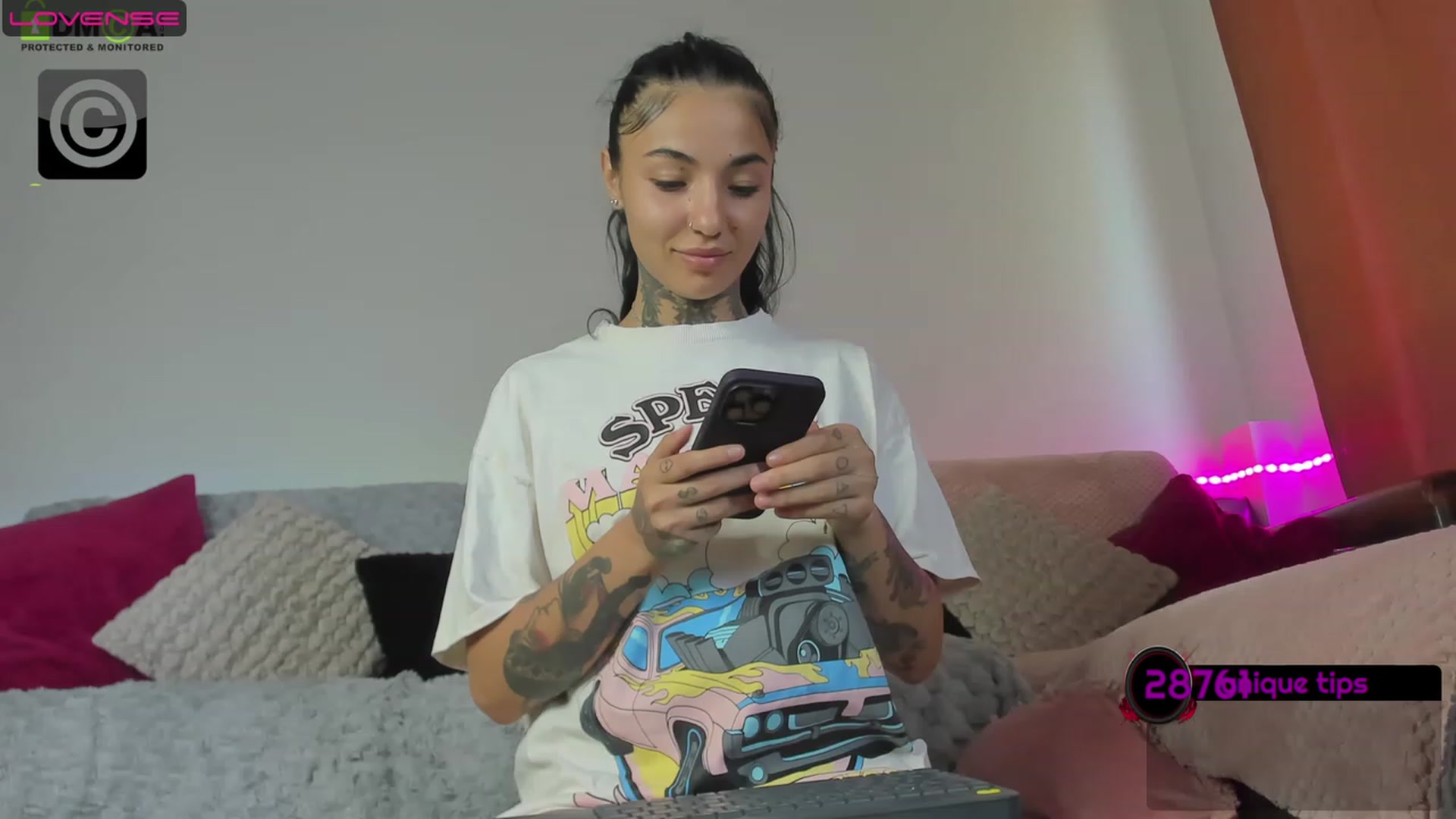 Gallery image thumbnail from InkedGoldie's myfreecams stream on, 06/05/2023, 12:07 image 7 of 20