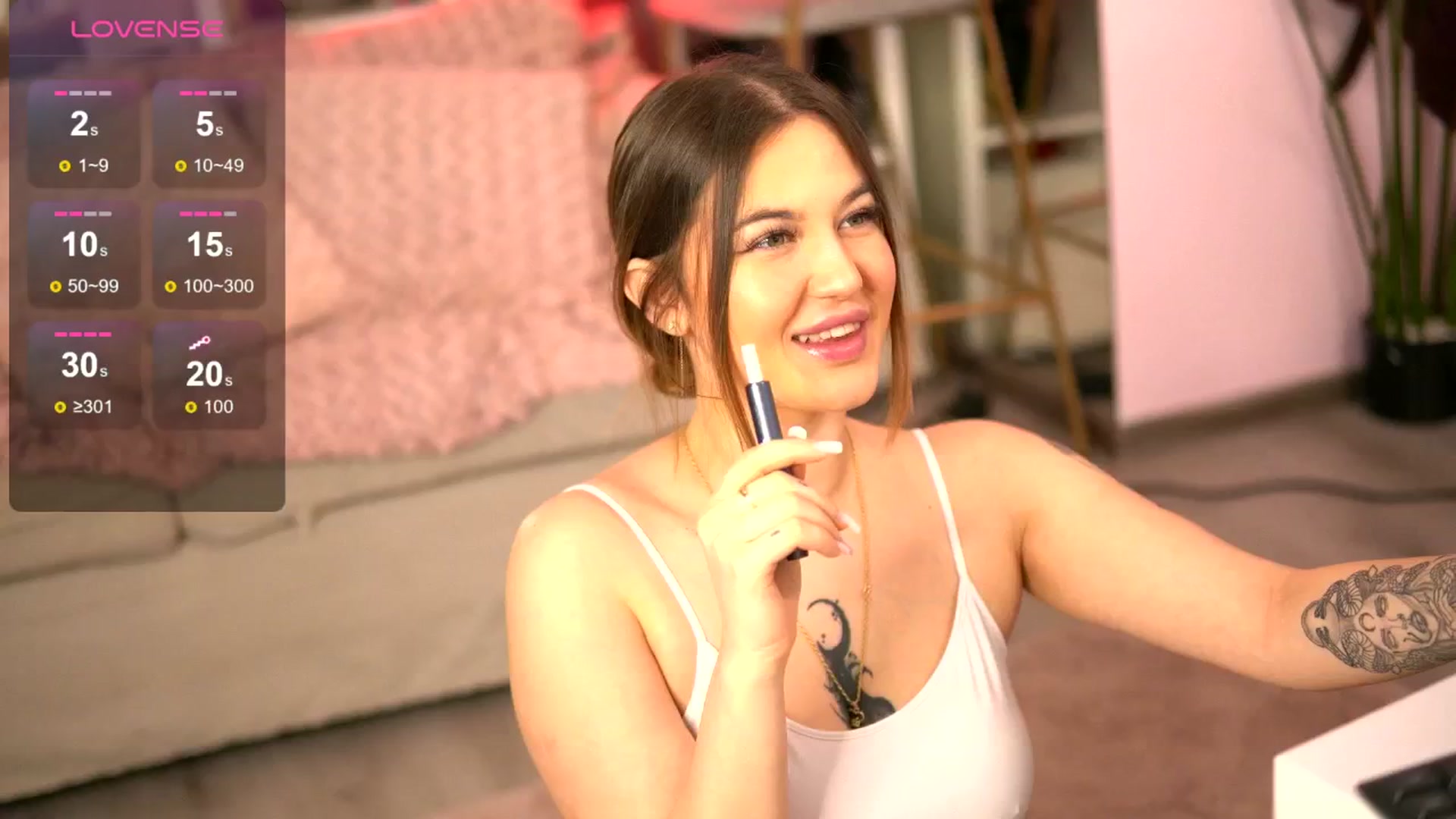 Gallery image thumbnail from InkedLuna's myfreecams stream on, 04/15/2025, 18:01 image 19 of 20