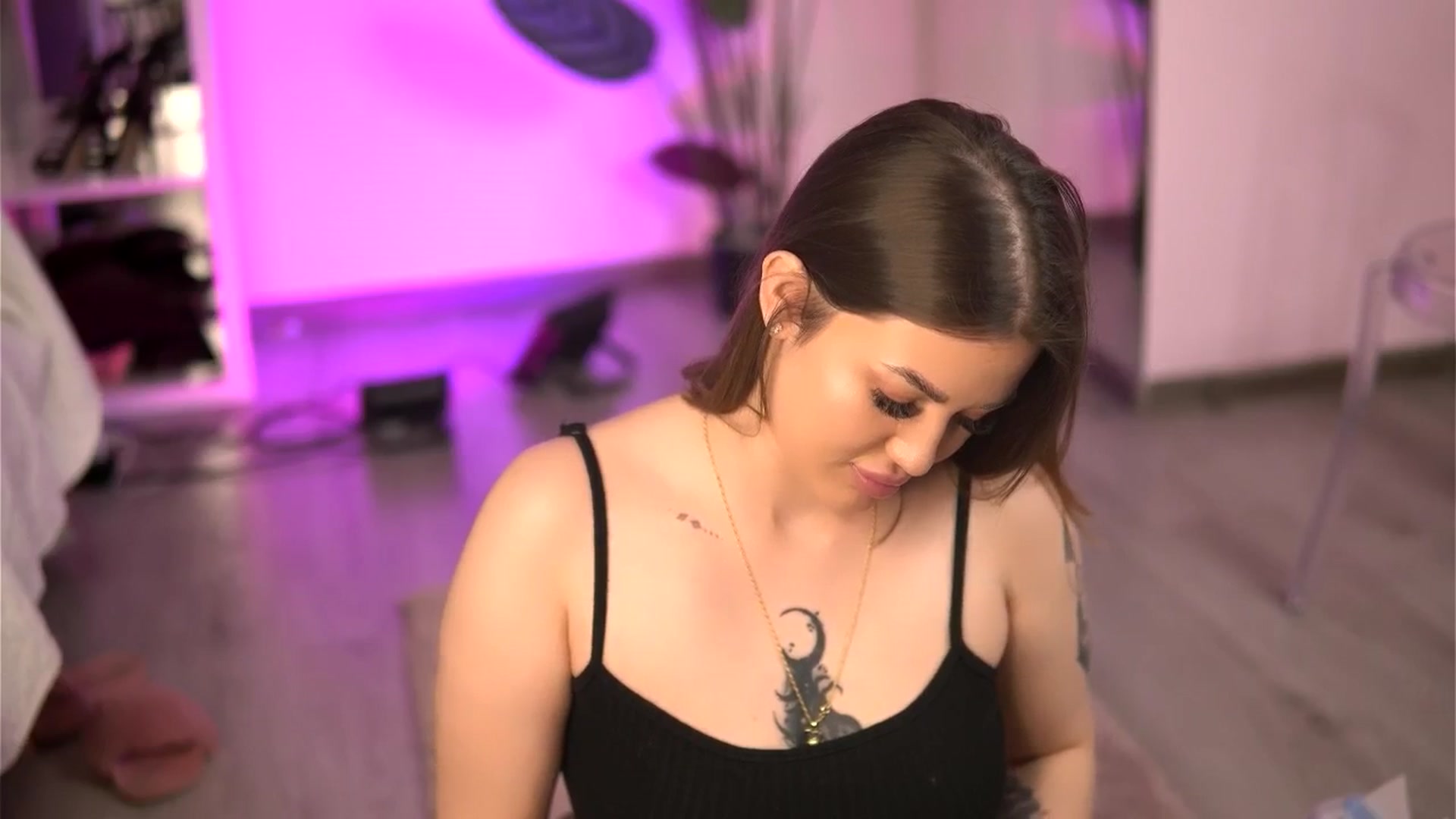 Gallery image thumbnail from InkedLuna's myfreecams stream on, 06/15/2025, 17:50 image 14 of 20