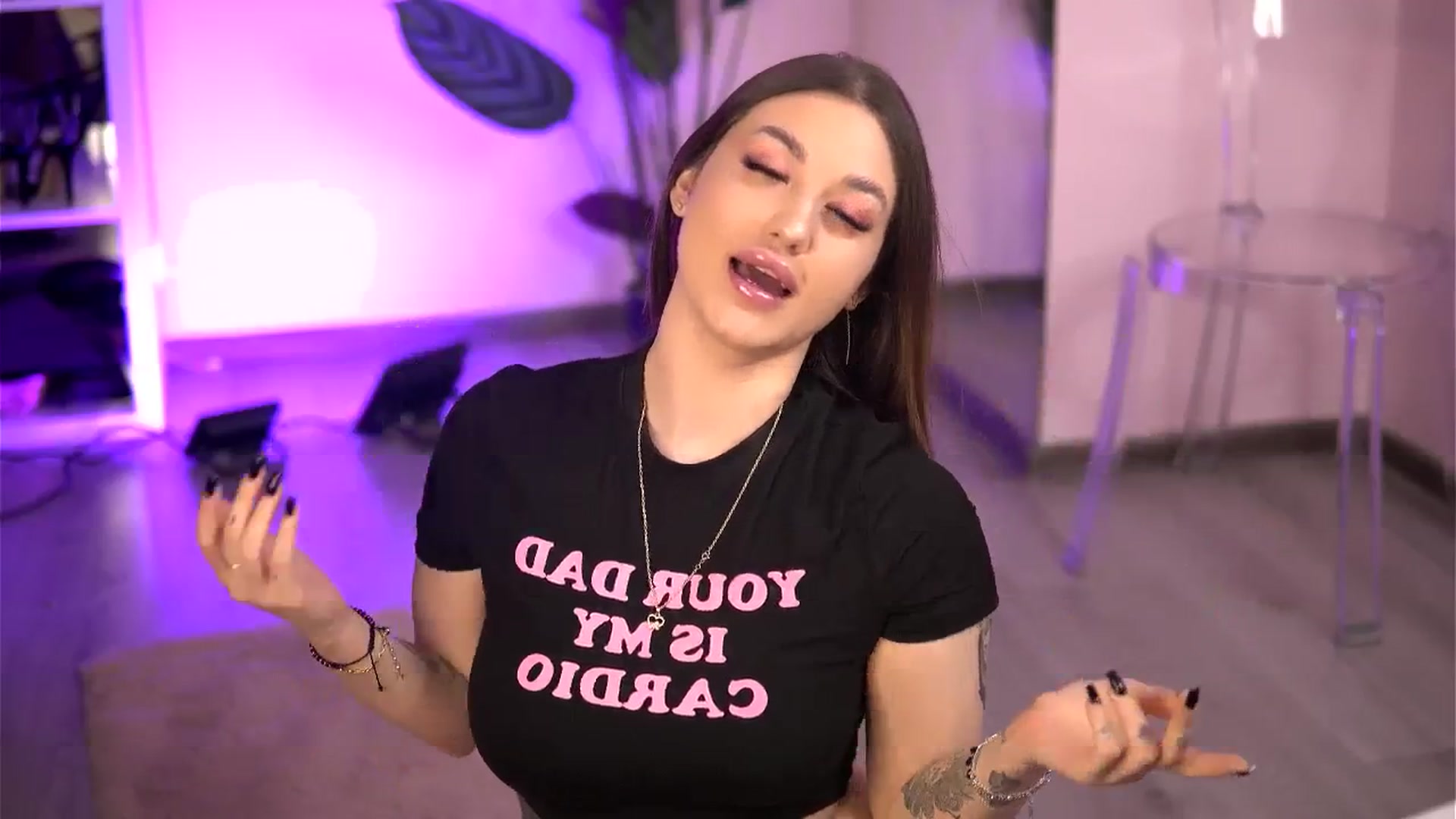 Gallery image thumbnail from InkedLuna's myfreecams stream on, 06/16/2025, 18:27 image 4 of 20