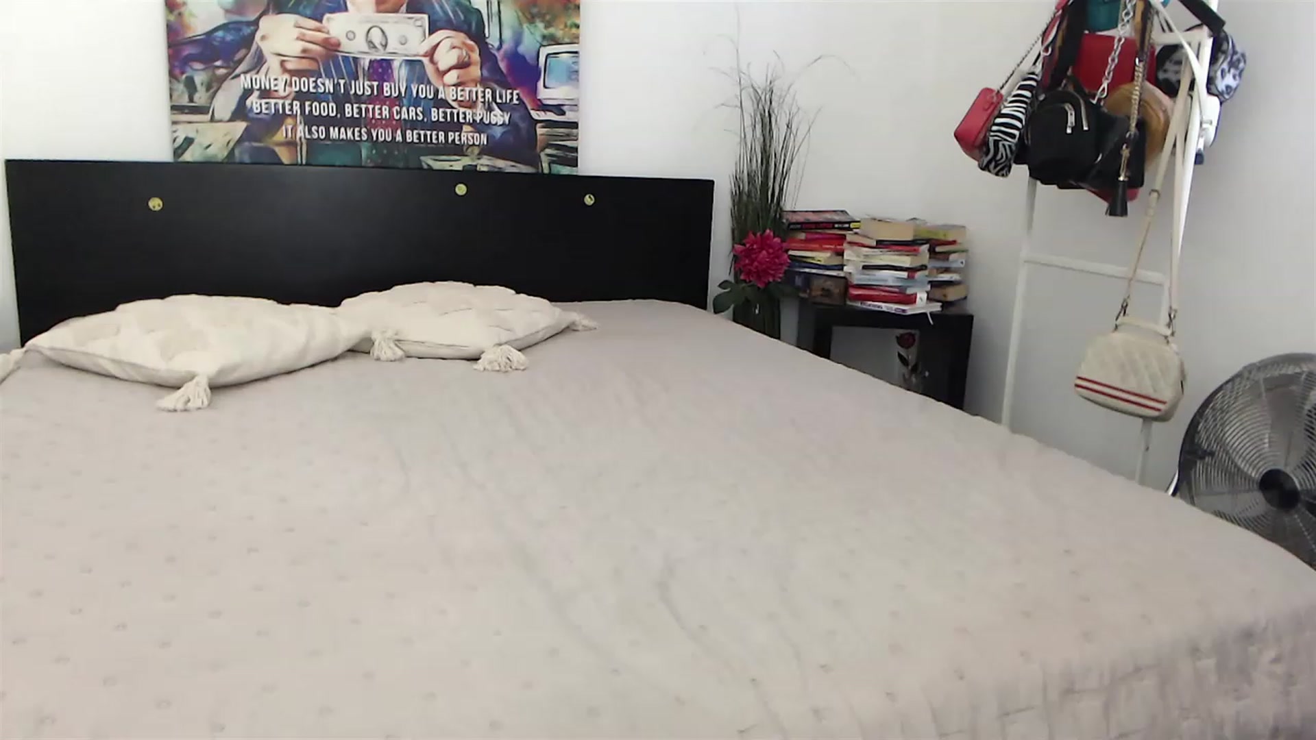 Gallery image thumbnail from InnaSense's myfreecams stream on, 11/14/2022, 13:18 image 4 of 20