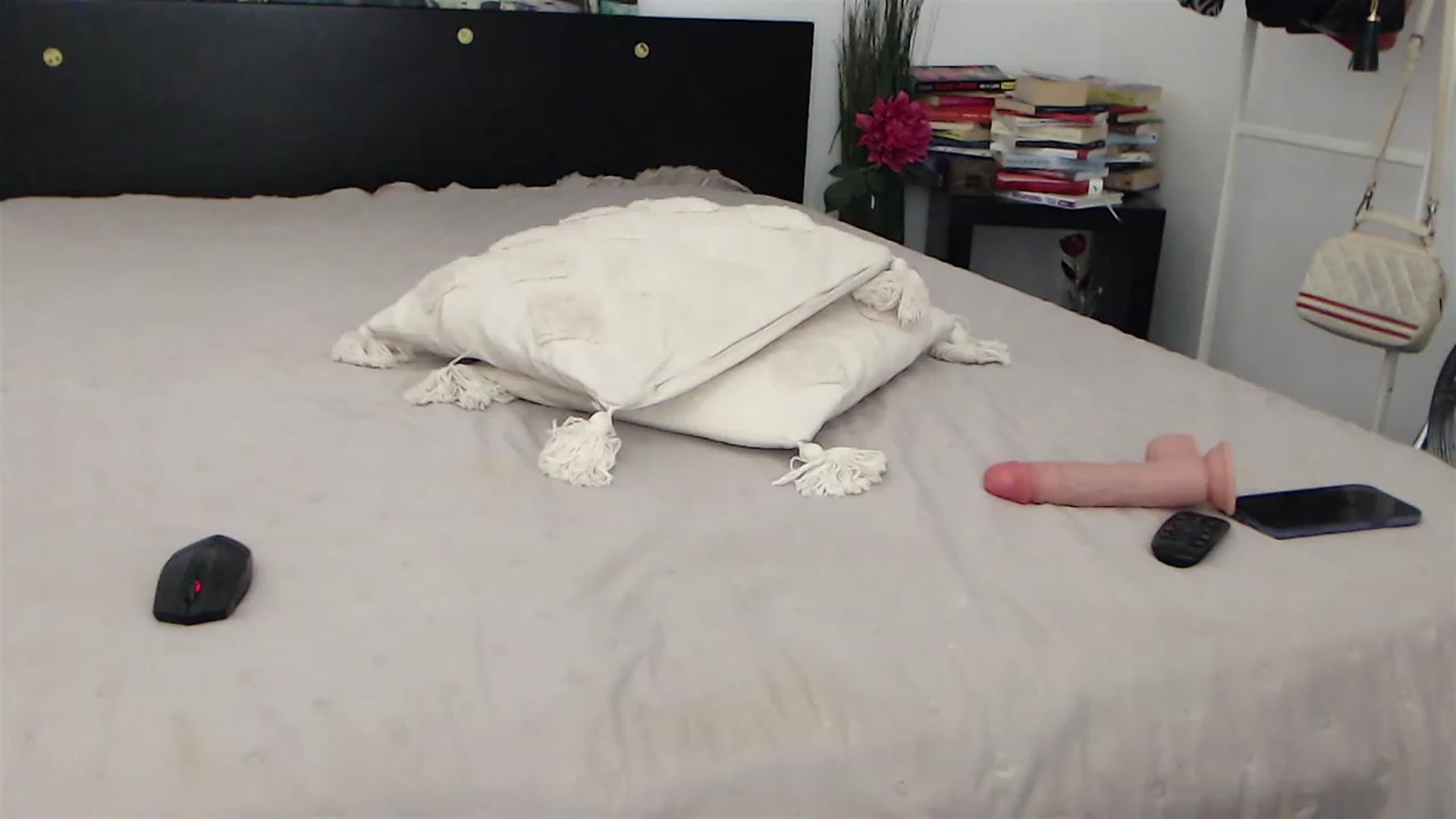 Gallery image thumbnail from InnaSense's myfreecams stream on, 11/18/2022, 13:07 image 17 of 20