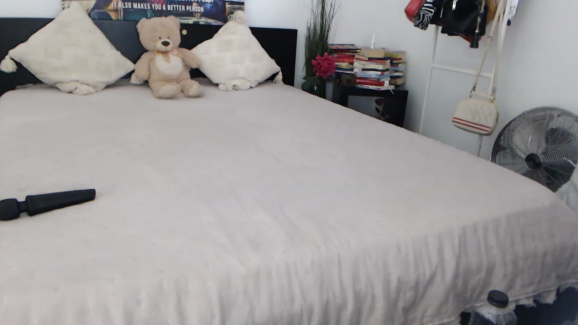 Gallery image thumbnail from InnaSense's myfreecams stream on, 11/24/2022, 09:52 image 4 of 20