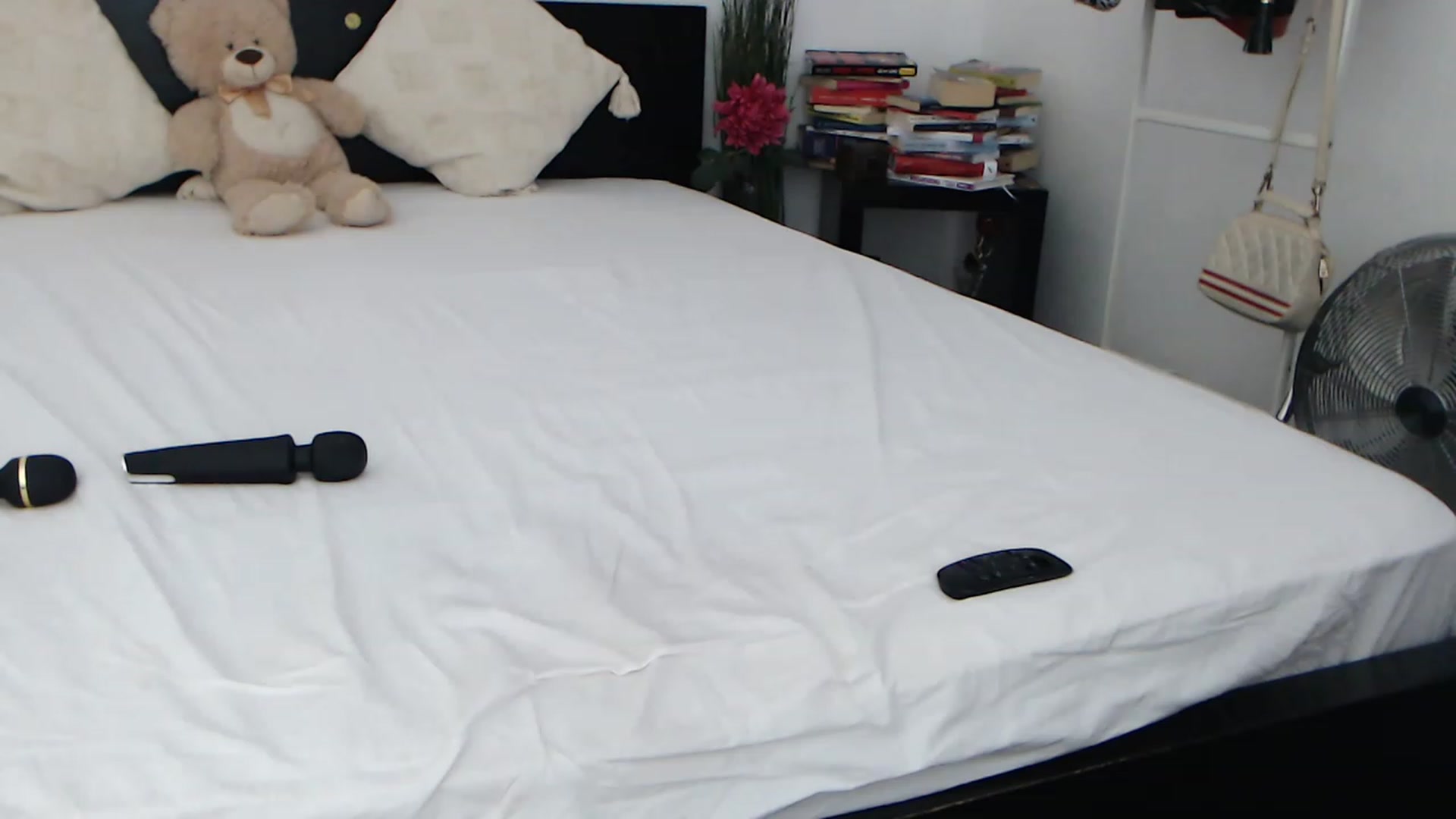 Gallery image thumbnail from InnaSense's myfreecams stream on, 12/11/2022, 13:39 image 2 of 20
