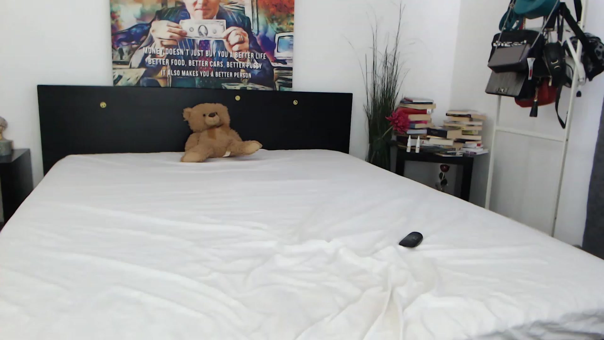 Gallery image thumbnail from InnaSense's myfreecams stream on, 04/09/2023, 10:35 image 12 of 20