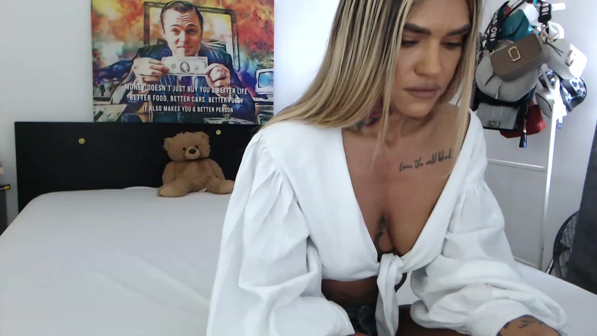 Gallery image thumbnail from InnaSense's myfreecams stream on, 06/12/2023, 11:34 image 3 of 20