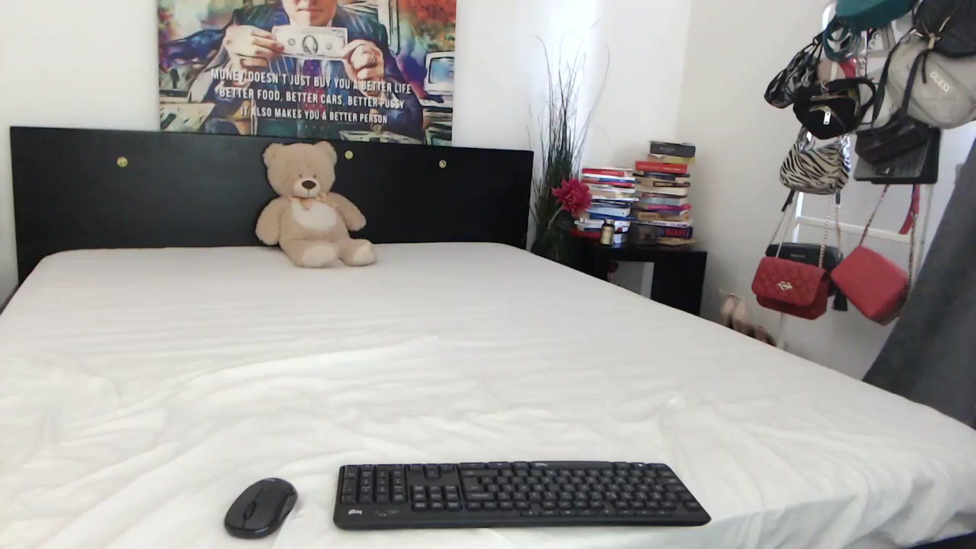 Gallery image thumbnail from InnaSense's myfreecams stream on, 06/18/2024, 10:43 image 12 of 20