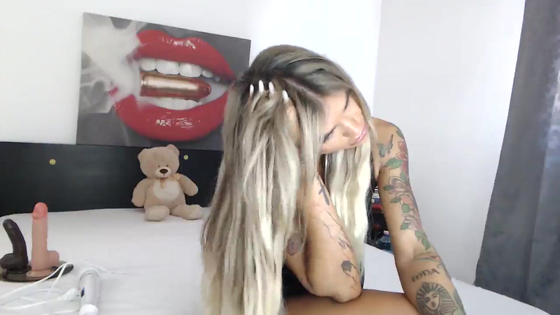 Gallery image thumbnail from InnaSense's myfreecams stream on, 11/20/2024, 10:33 image 4 of 20