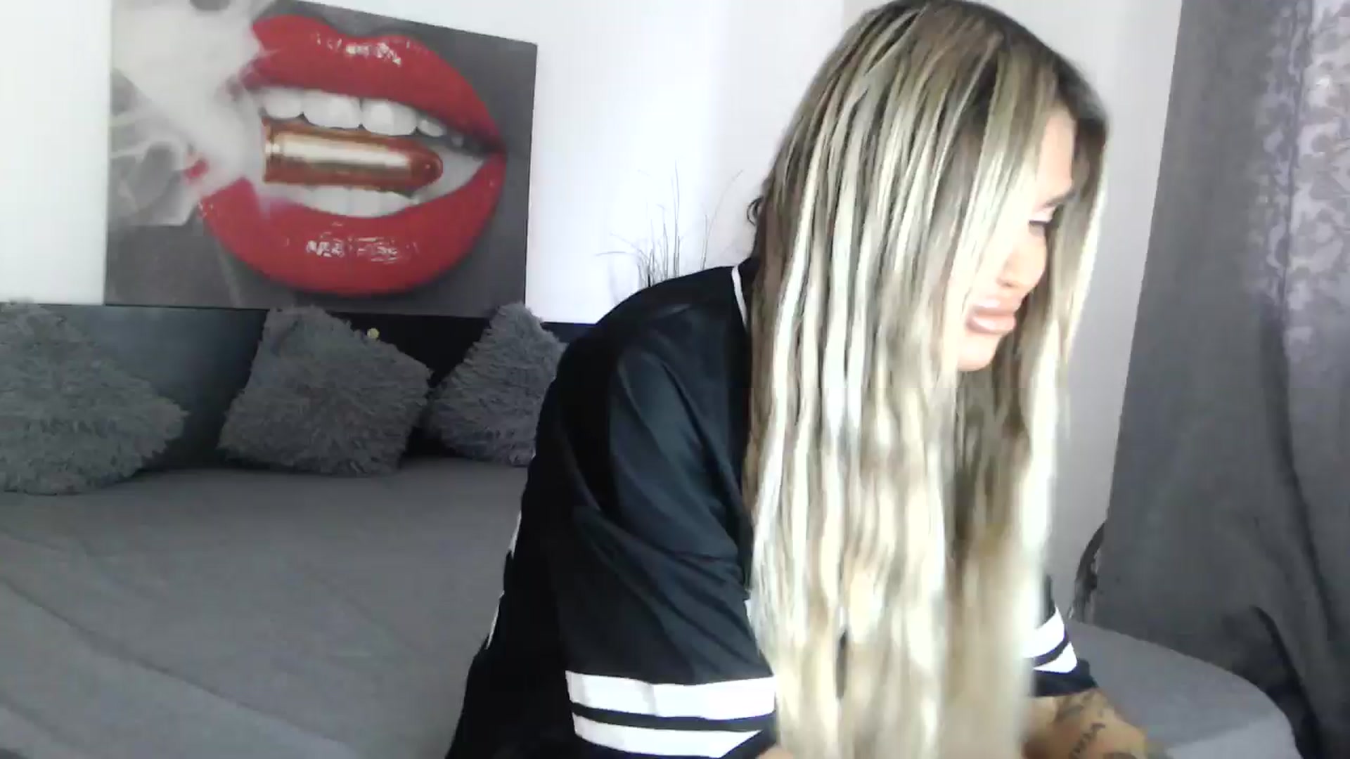 Gallery image thumbnail from InnaSense's myfreecams stream on, 12/04/2024, 10:18 image 1 of 20