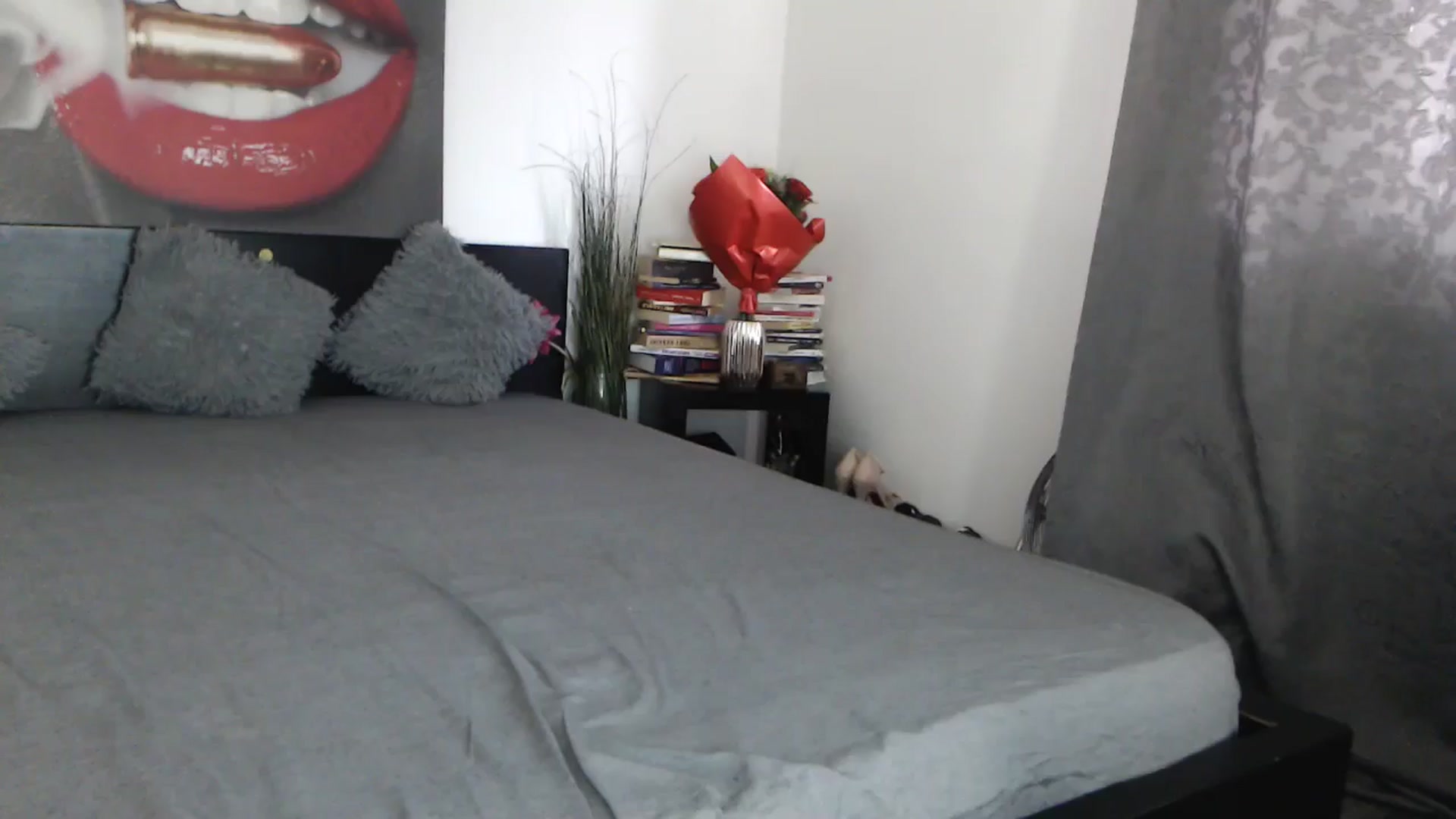 Gallery image thumbnail from InnaSense's myfreecams stream on, 12/04/2024, 10:18 image 12 of 20