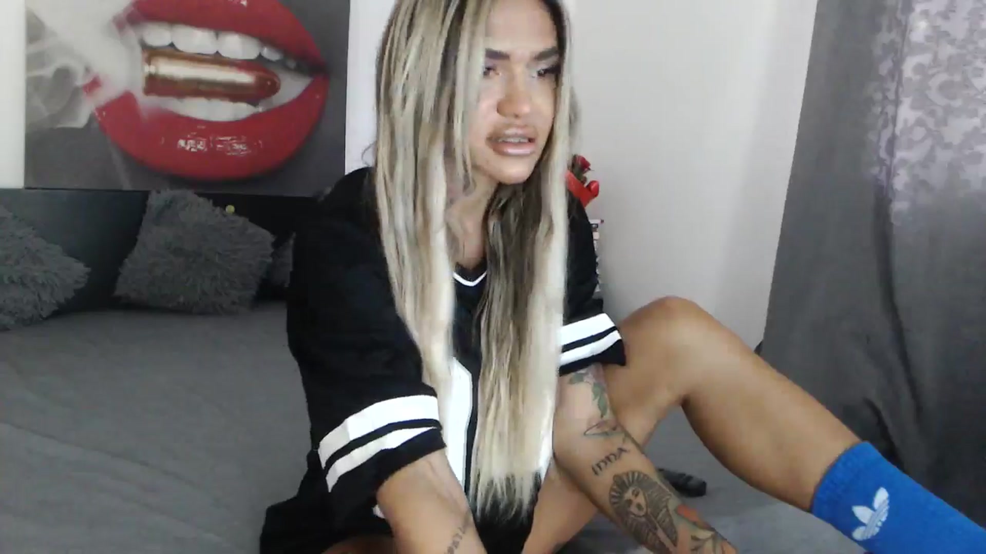 Gallery image thumbnail from InnaSense's myfreecams stream on, 12/04/2024, 10:18 image 3 of 20