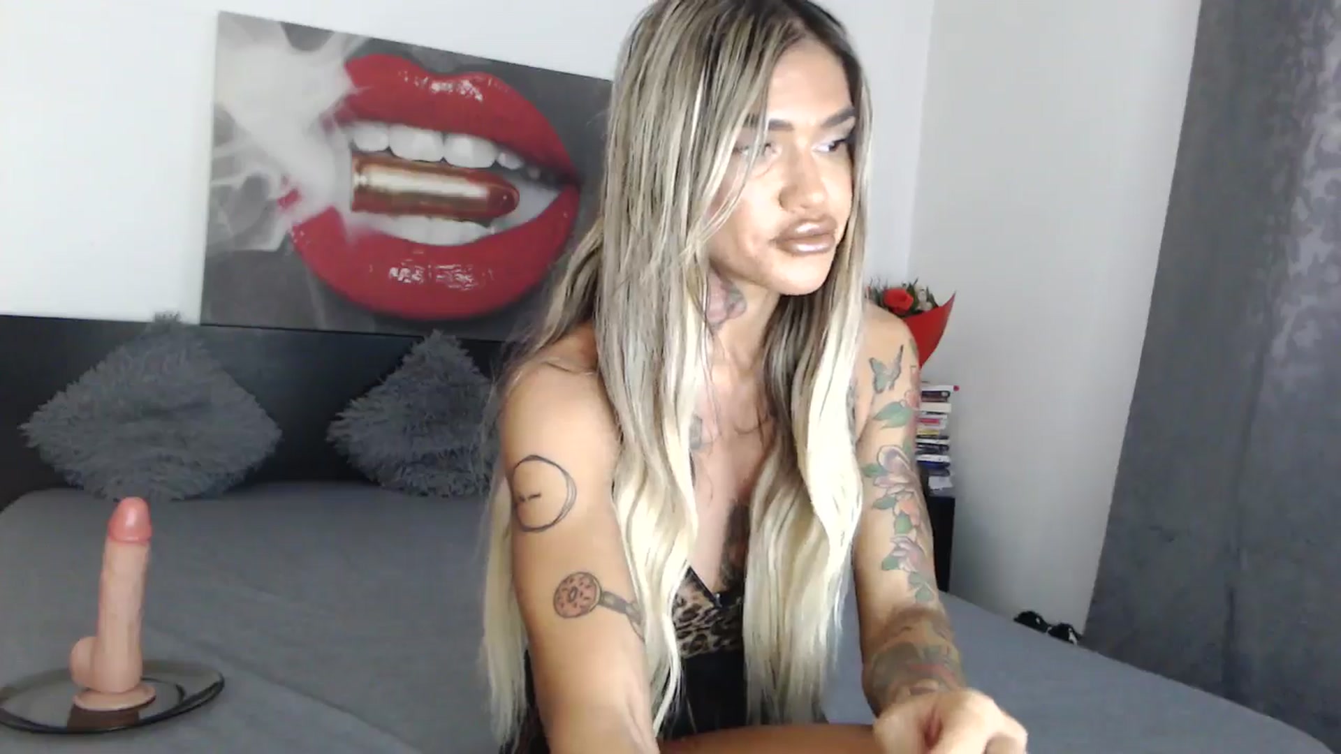 Gallery image thumbnail from InnaSense's myfreecams stream on, 12/06/2024, 10:45 image 8 of 20