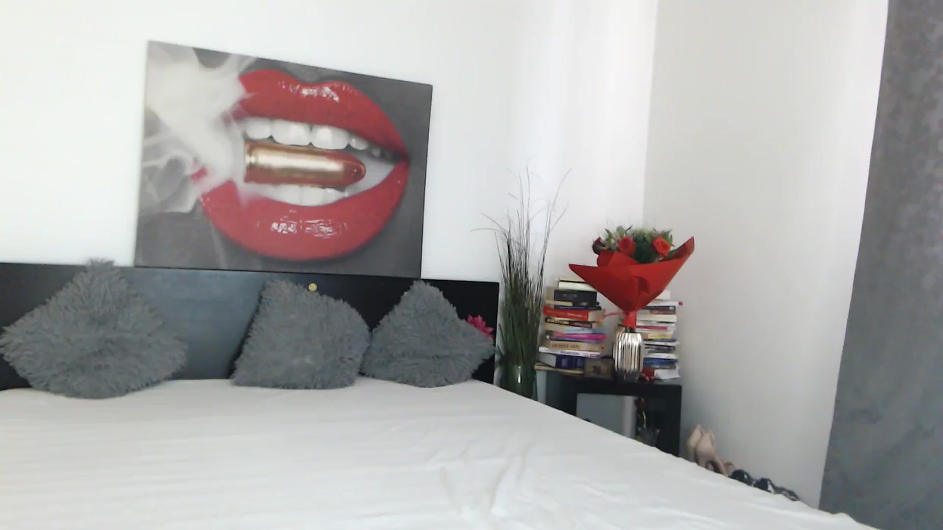 Gallery image thumbnail from InnaSense's myfreecams stream on, 12/10/2024, 10:58 image 12 of 20