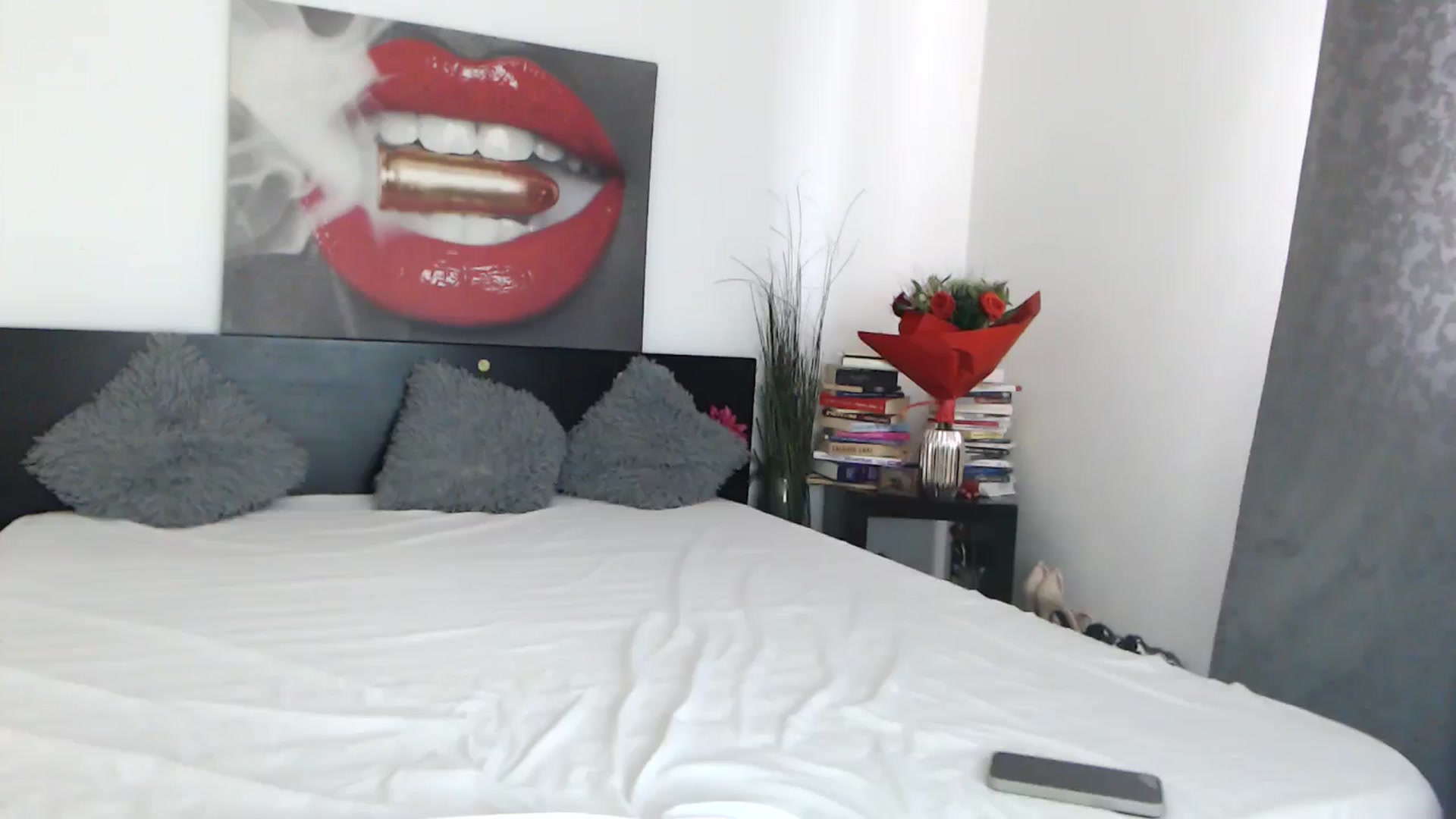 Gallery image thumbnail from InnaSense's myfreecams stream on, 12/10/2024, 11:29 image 2 of 20