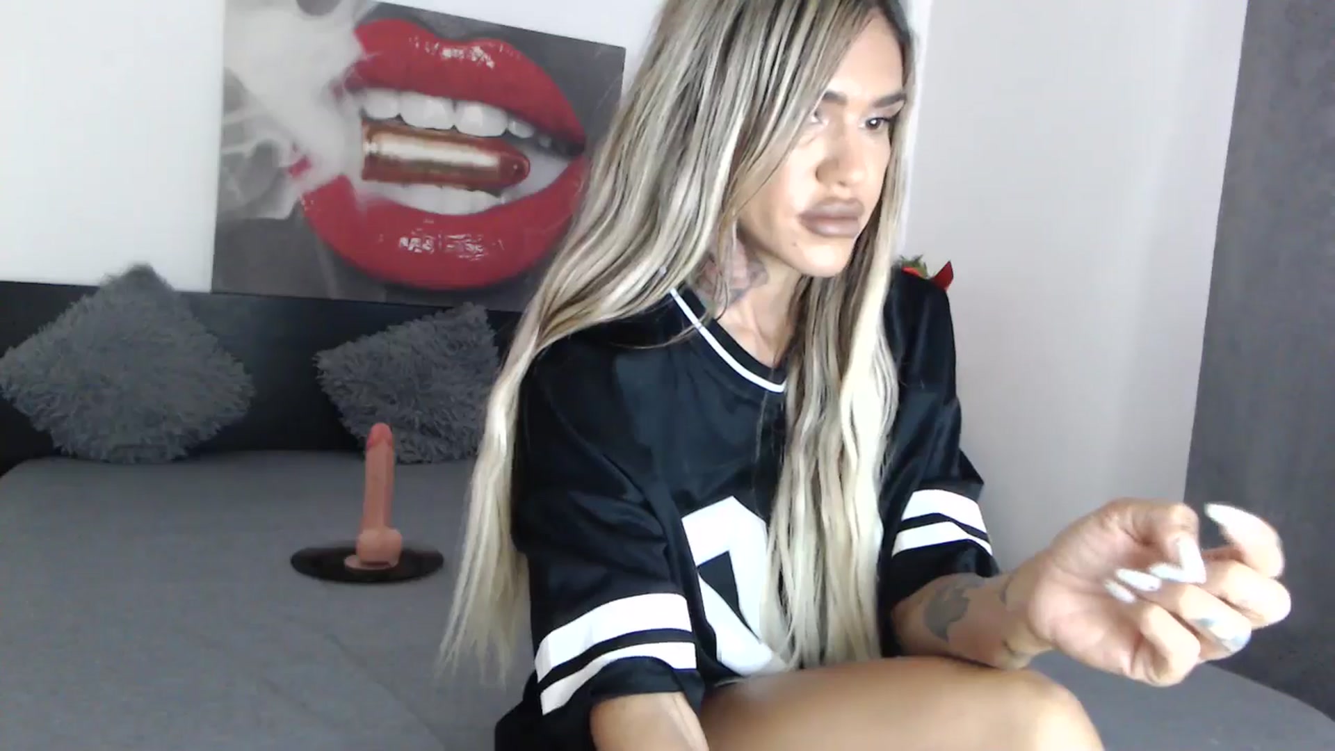 Gallery image thumbnail from InnaSense's myfreecams stream on, 12/11/2024, 10:48 image 16 of 20