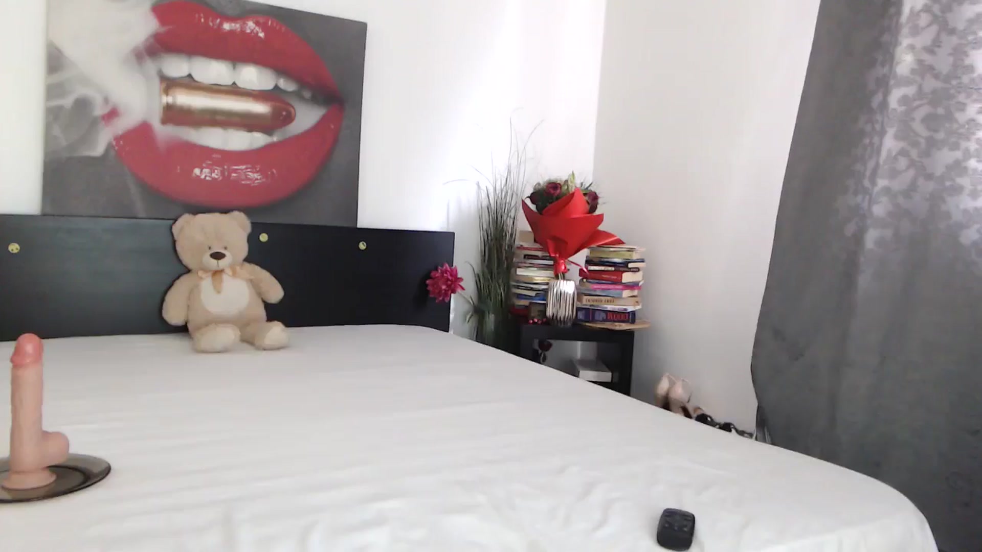 Gallery image thumbnail from InnaSense's myfreecams stream on, 12/17/2024, 11:54 image 12 of 20