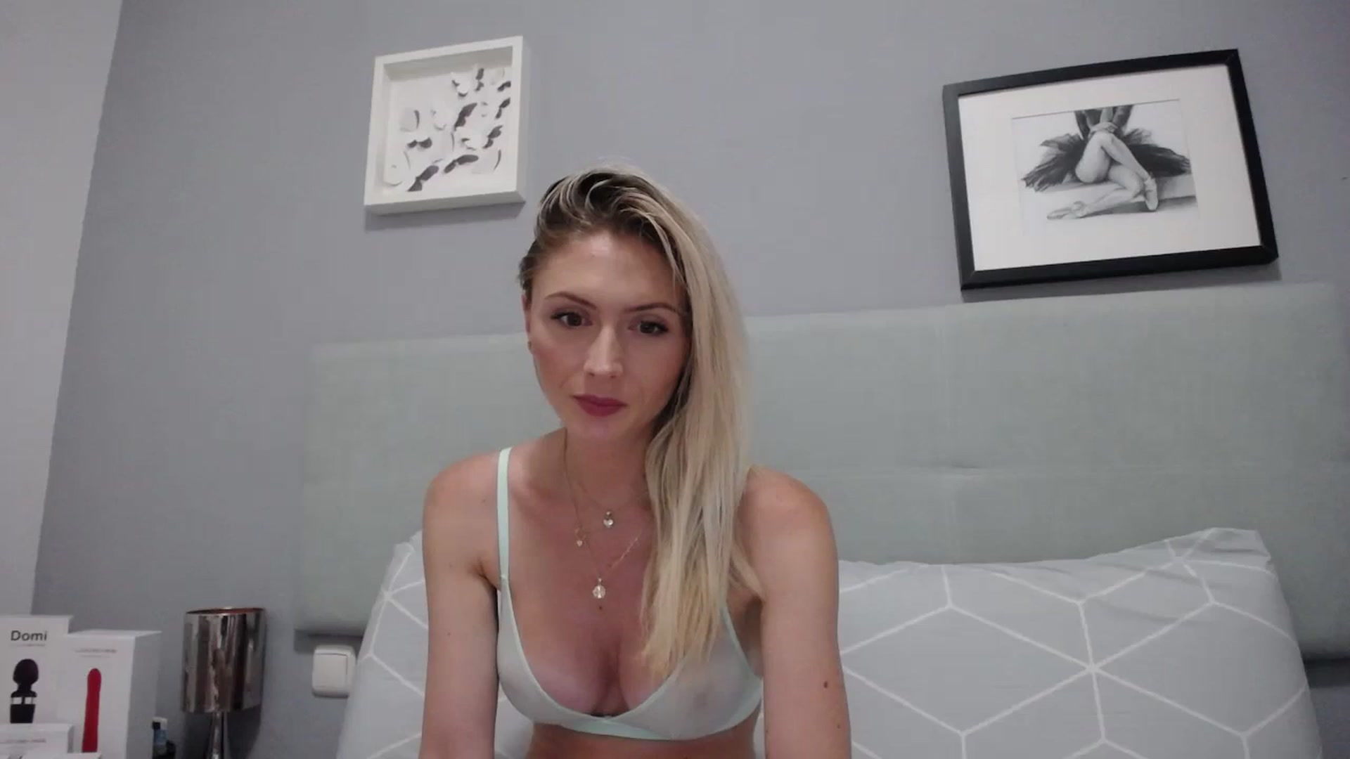 Gallery image thumbnail from Inna_inna1's myfreecams stream on, 08/21/2023, 15:39 image 4 of 20
