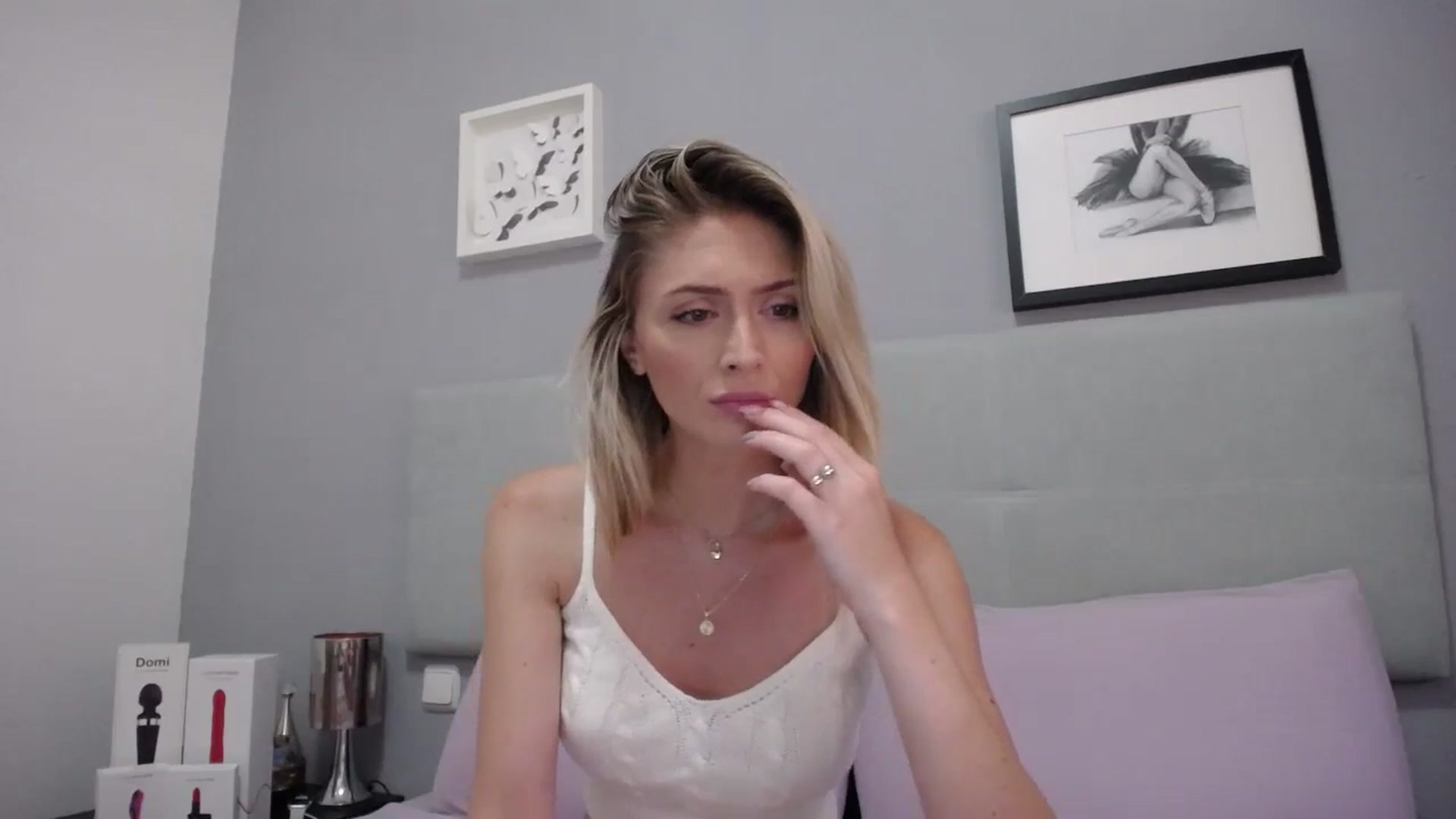 Gallery image thumbnail from Inna_inna1's myfreecams stream on, 09/29/2023, 12:41 image 19 of 20