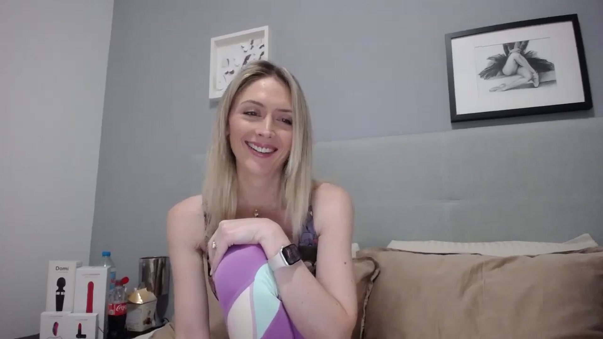Gallery image thumbnail from Inna_inna1's myfreecams stream on, 03/21/2024, 16:21 image 14 of 20