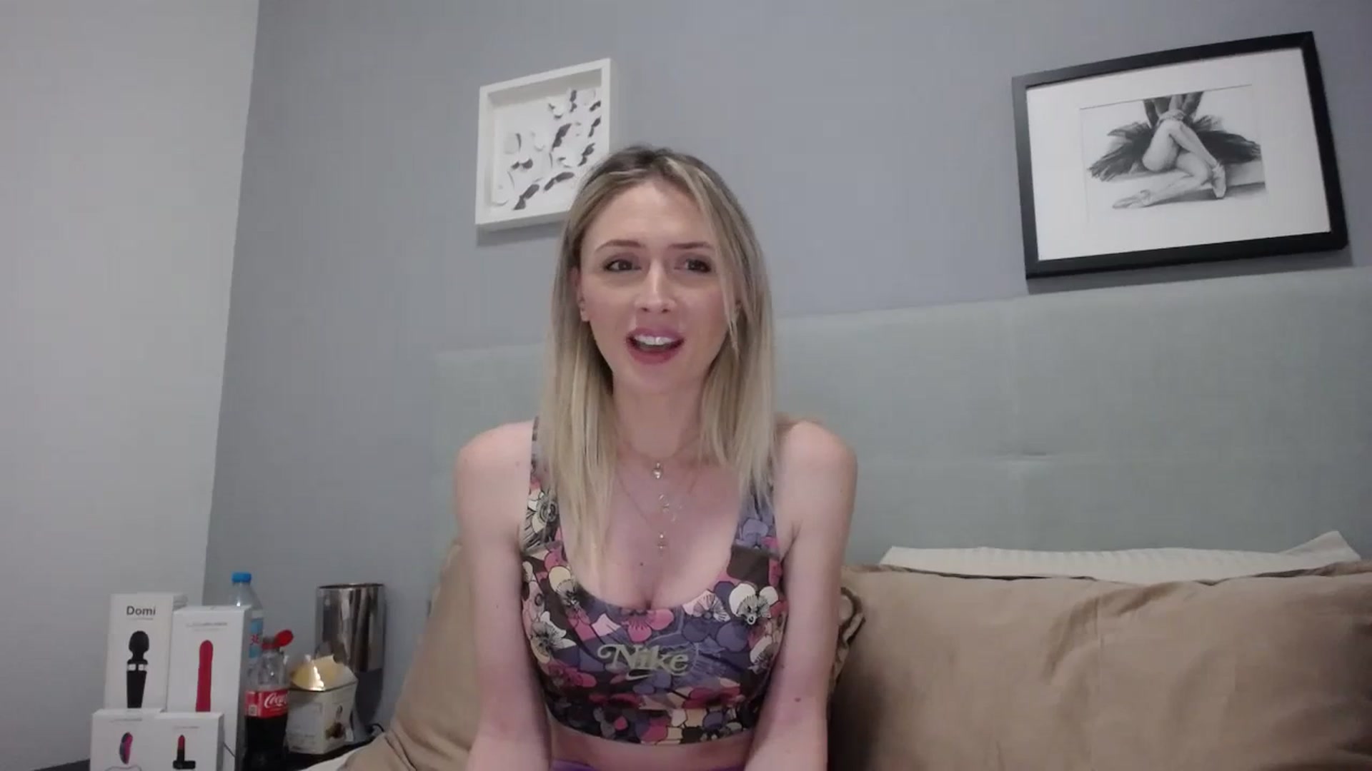 Gallery image thumbnail from Inna_inna1's myfreecams stream on, 03/21/2024, 16:21 image 15 of 20