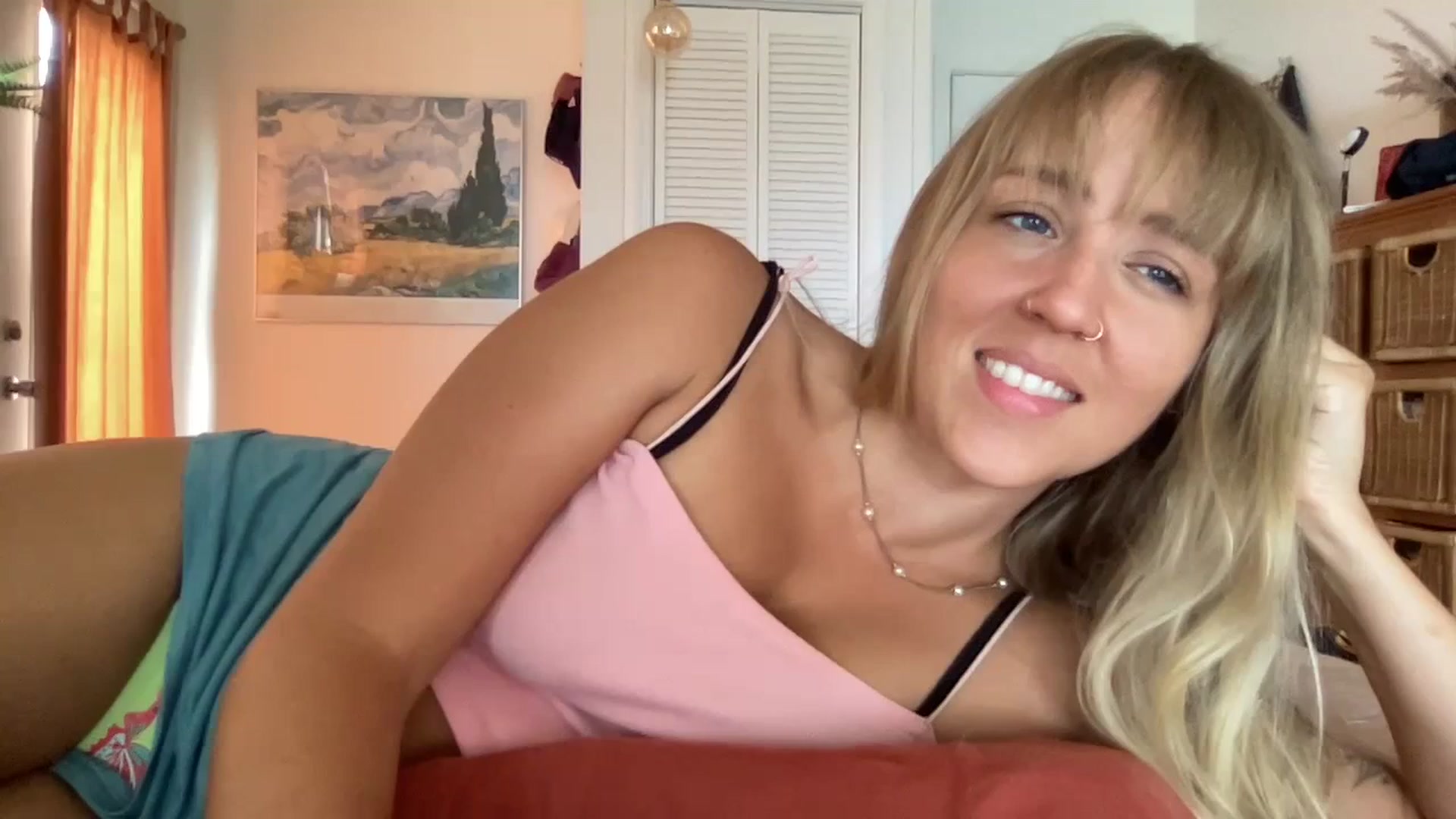 Gallery image thumbnail from InnocentIv's myfreecams stream on, 06/15/2023, 21:46 image 3 of 20