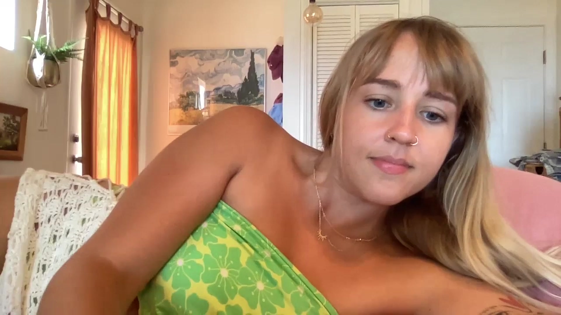 Gallery image thumbnail from InnocentIv's myfreecams stream on, 06/29/2023, 22:49 image 5 of 20