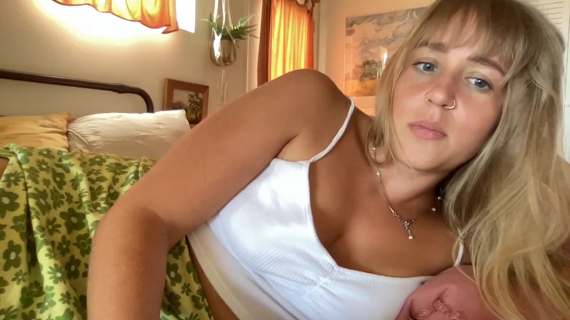 Gallery image thumbnail from InnocentIv's myfreecams stream on, 07/17/2023, 24:06 image 1 of 20