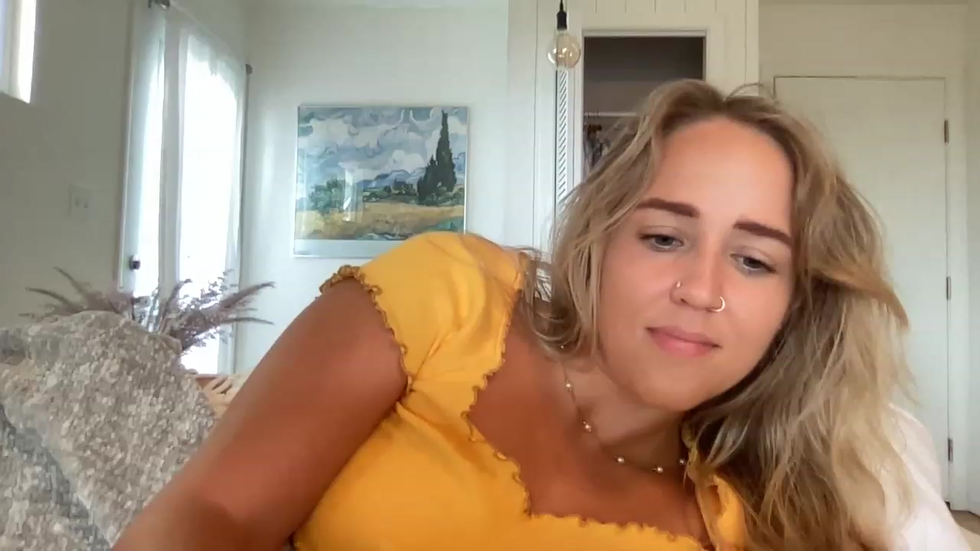 Gallery image thumbnail from InnocentIvy22's myfreecams stream on, 01/02/2023, 01:58 image 6 of 20