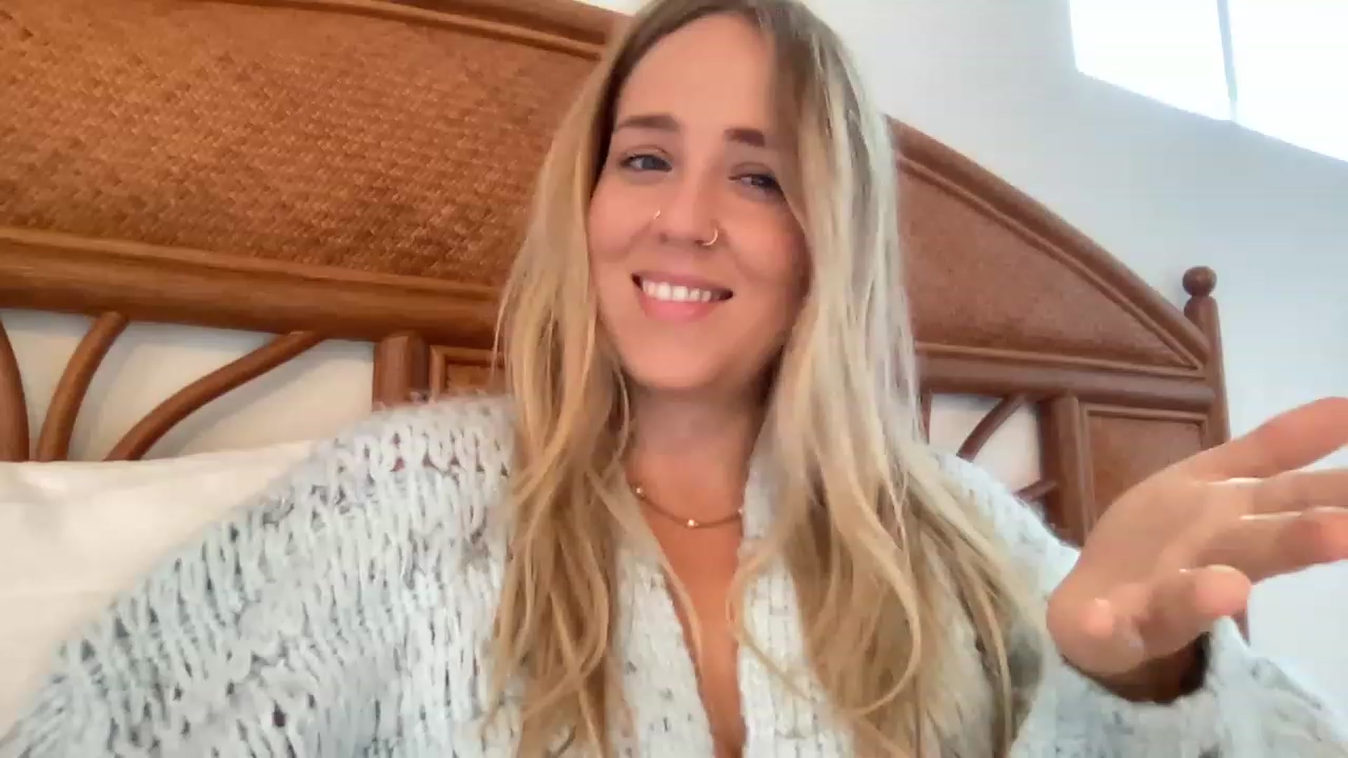 Gallery image thumbnail from InnocentIvy22's myfreecams stream on, 01/05/2023, 18:54 image 19 of 20