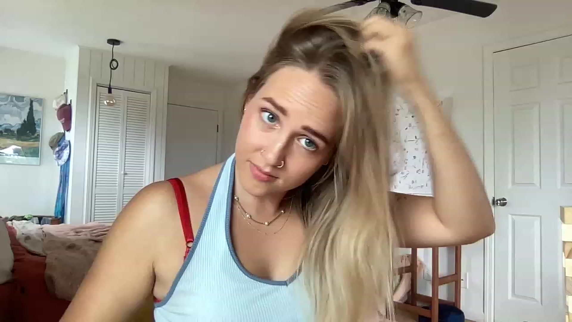 Gallery image thumbnail from InnocentIvy22's myfreecams stream on, 04/06/2023, 23:39 image 3 of 20