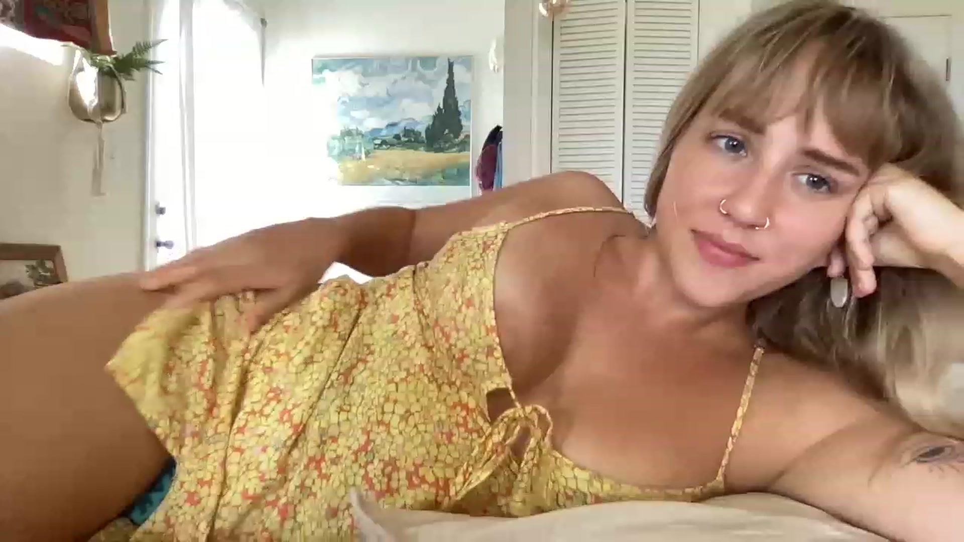 Gallery image thumbnail from InnocentIvy22's myfreecams stream on, 04/25/2023, 23:17 image 11 of 20