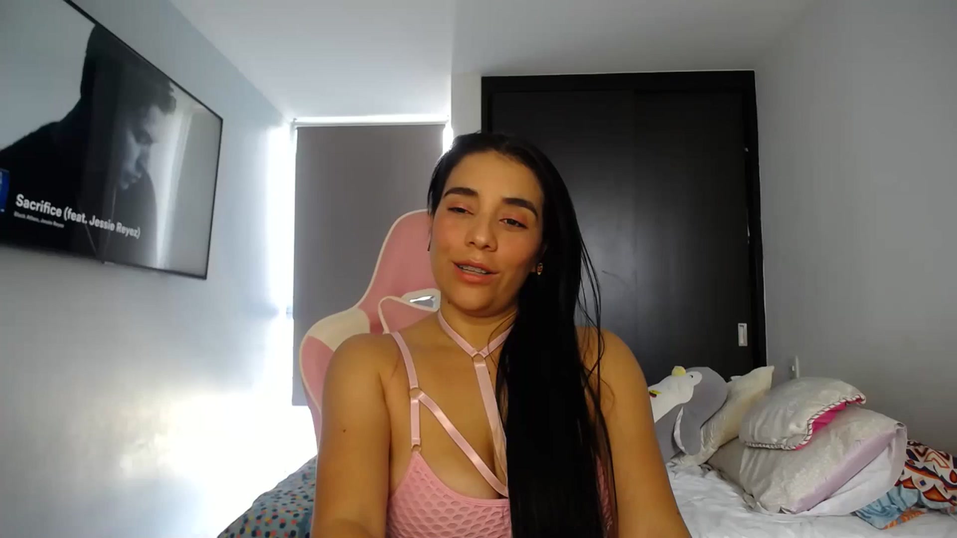 Gallery image thumbnail from InnocentJen's myfreecams stream on, 12/05/2023, 20:23 image 17 of 20