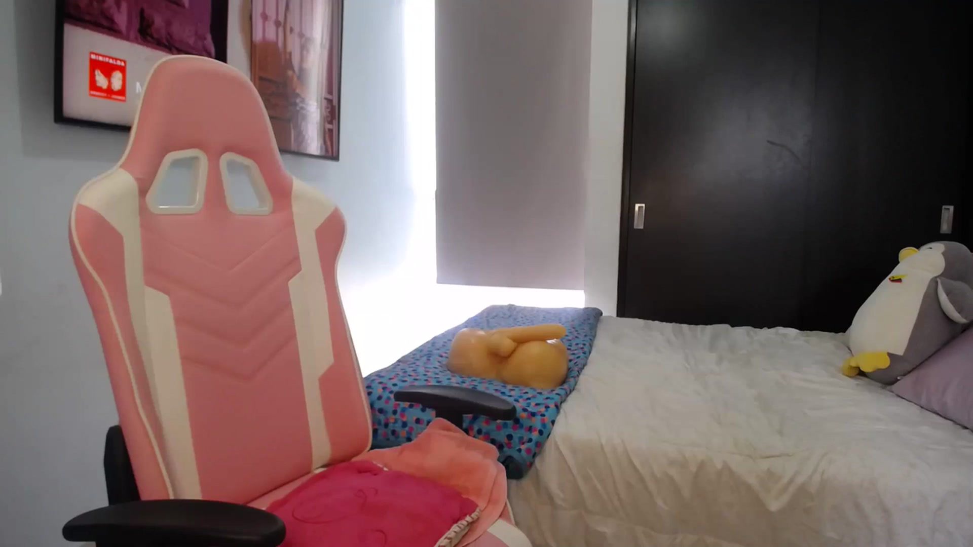 Gallery image thumbnail from InnocentJen's myfreecams stream on, 12/12/2023, 20:14 image 13 of 20