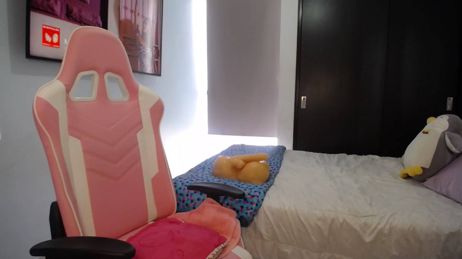 Gallery image thumbnail from InnocentJen's myfreecams stream on, 12/12/2023, 20:14 image 14 of 20