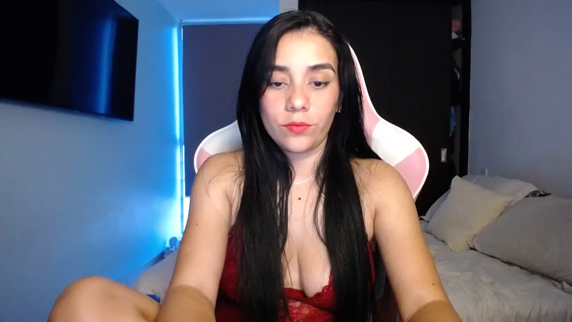 Gallery image thumbnail from InnocentJen's myfreecams stream on, 12/22/2023, 22:52 image 7 of 20