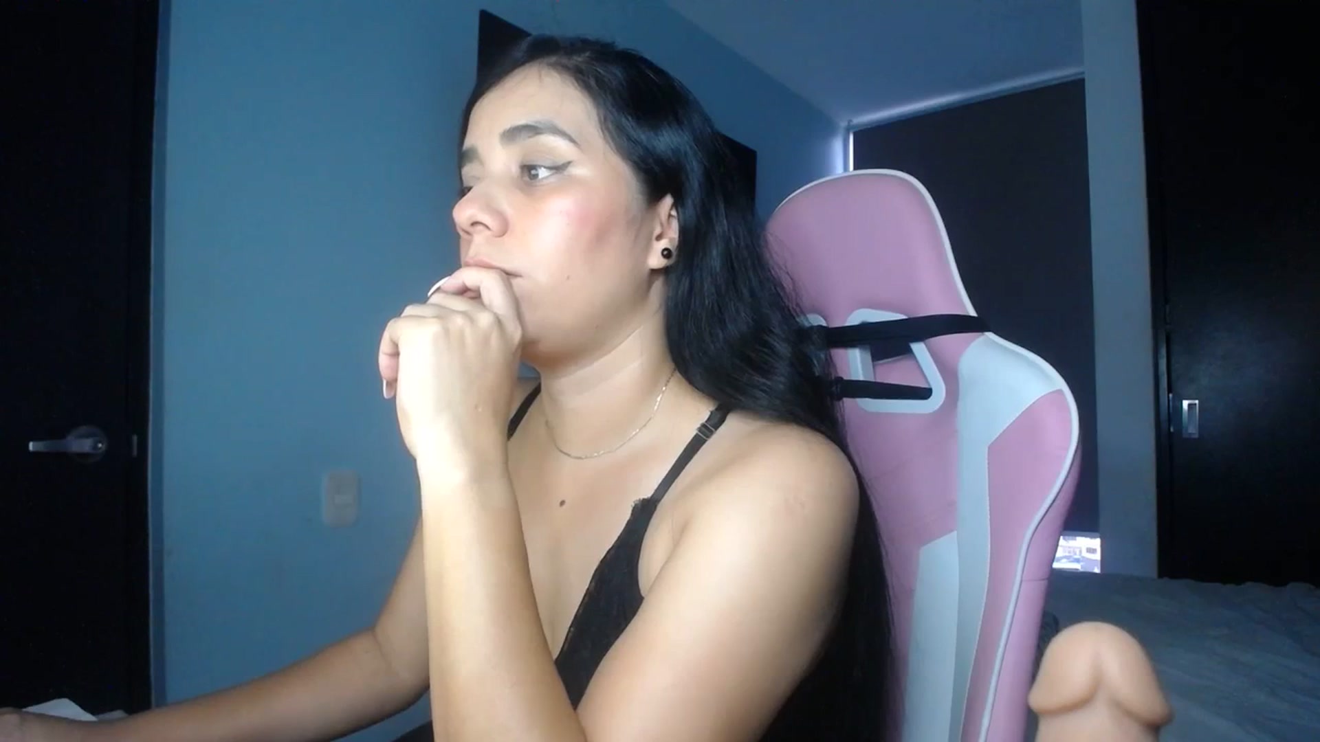 Gallery image thumbnail from InnocentJen's myfreecams stream on, 01/11/2024, 23:15 image 2 of 20