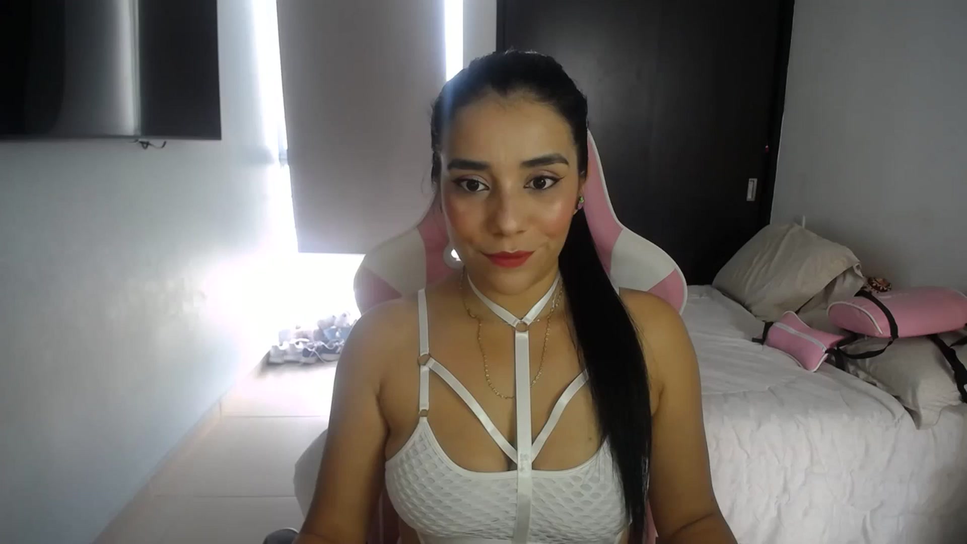 Gallery image thumbnail from InnocentJen's myfreecams stream on, 01/16/2024, 20:41 image 1 of 20