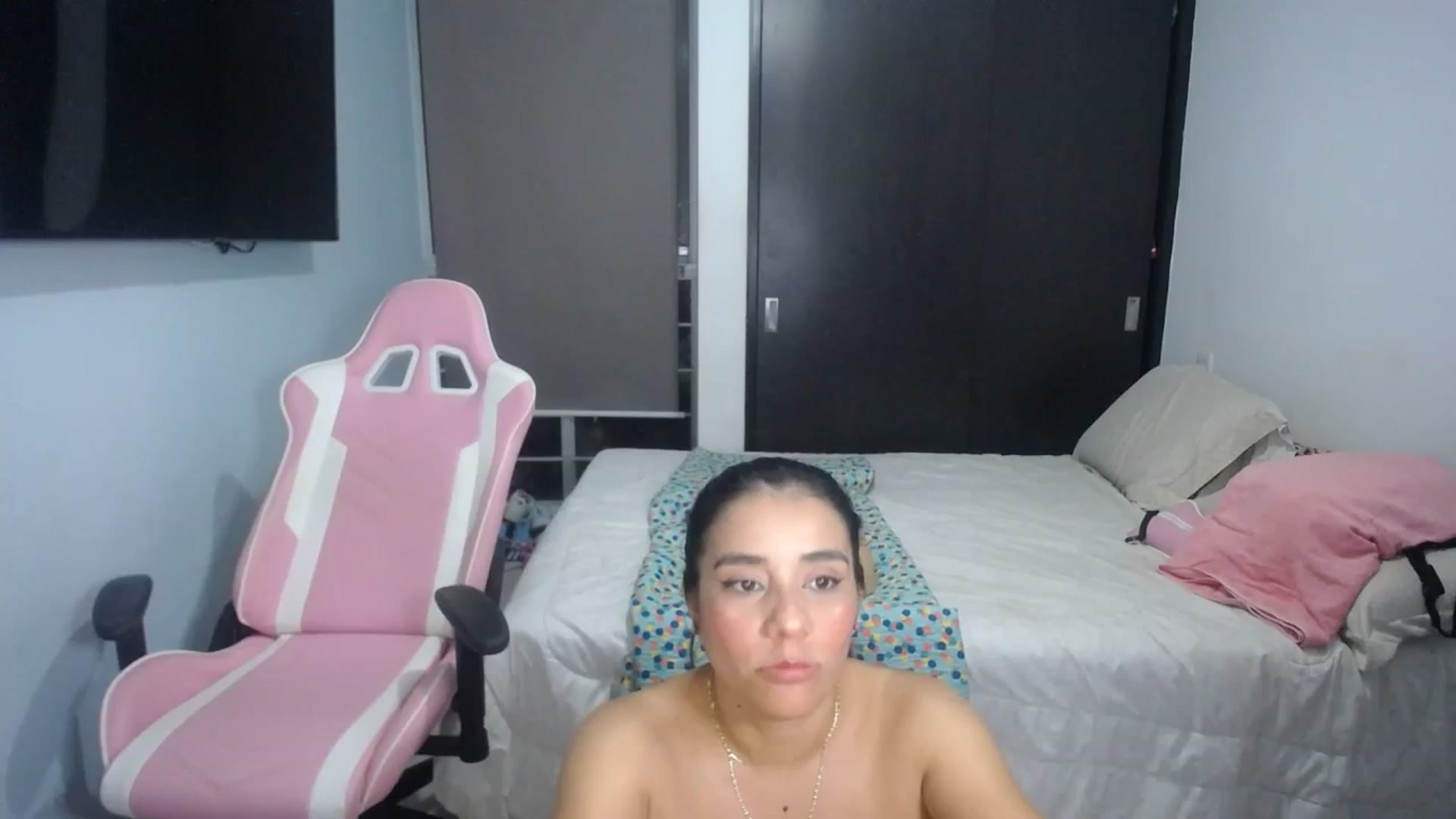 Gallery image thumbnail from InnocentJen's myfreecams stream on, 01/16/2024, 23:39 image 11 of 20