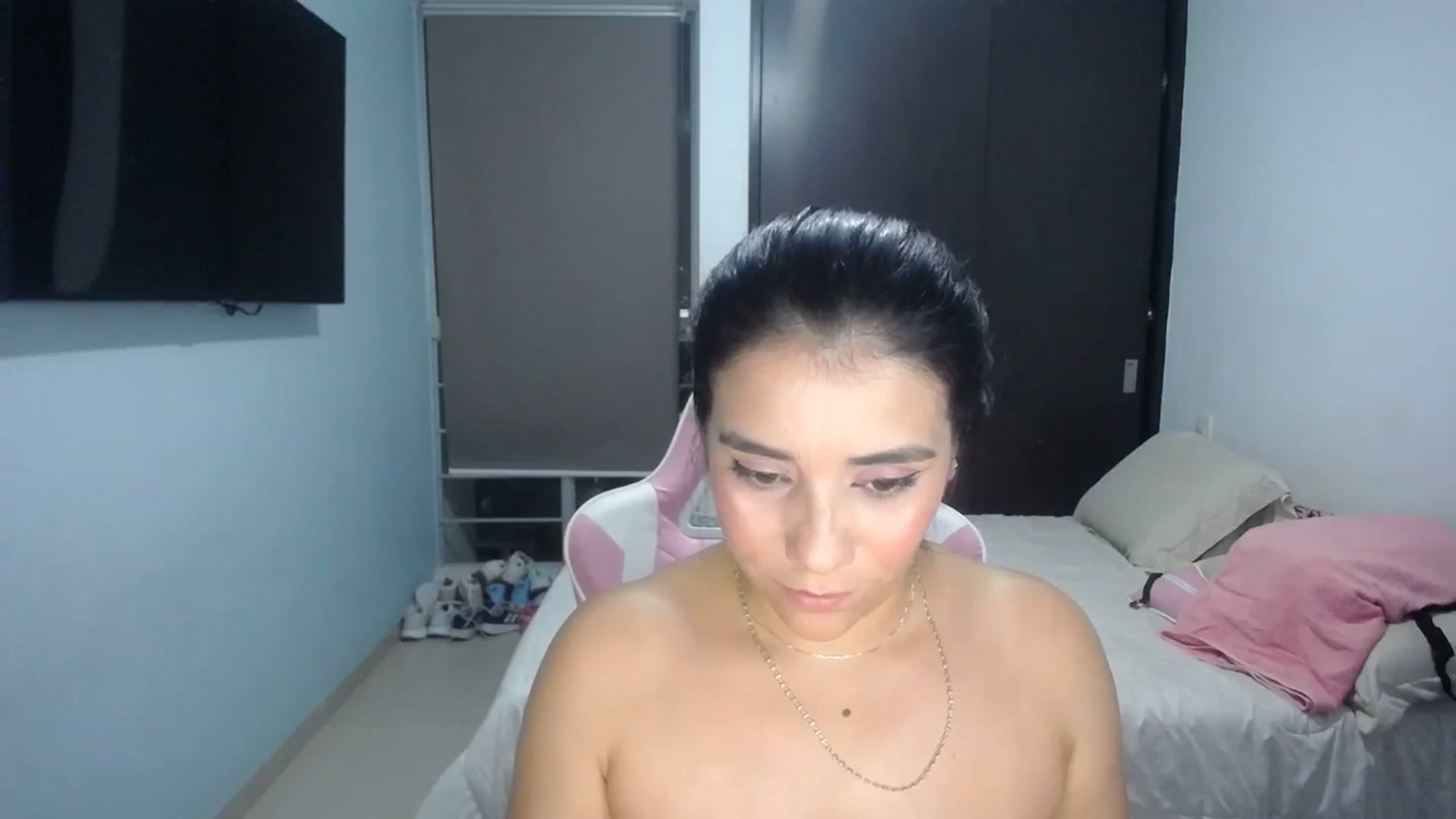 Gallery image thumbnail from InnocentJen's myfreecams stream on, 01/17/2024, 24:23 image 18 of 20