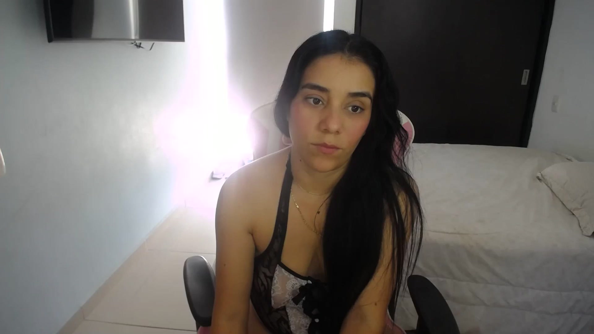 Gallery image thumbnail from InnocentJen's myfreecams stream on, 01/20/2024, 16:20 image 17 of 20