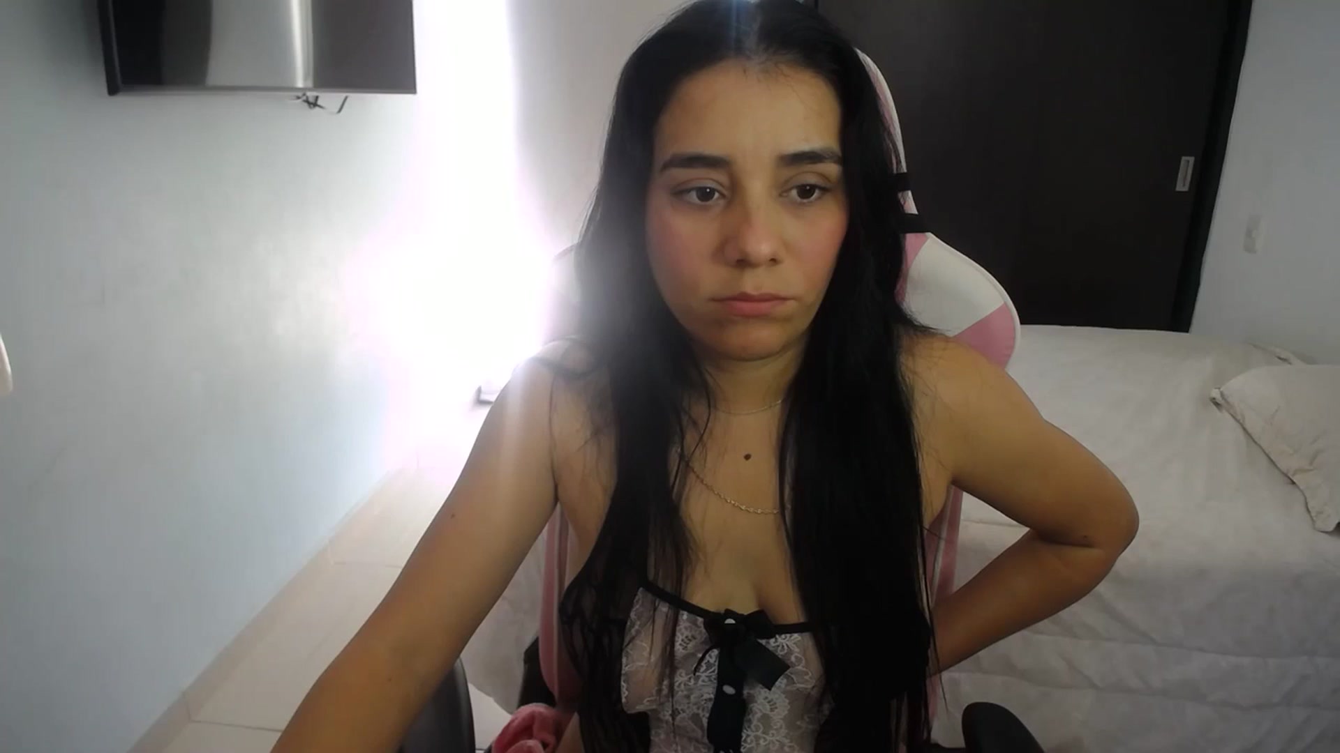 Gallery image thumbnail from InnocentJen's myfreecams stream on, 01/20/2024, 16:20 image 15 of 20