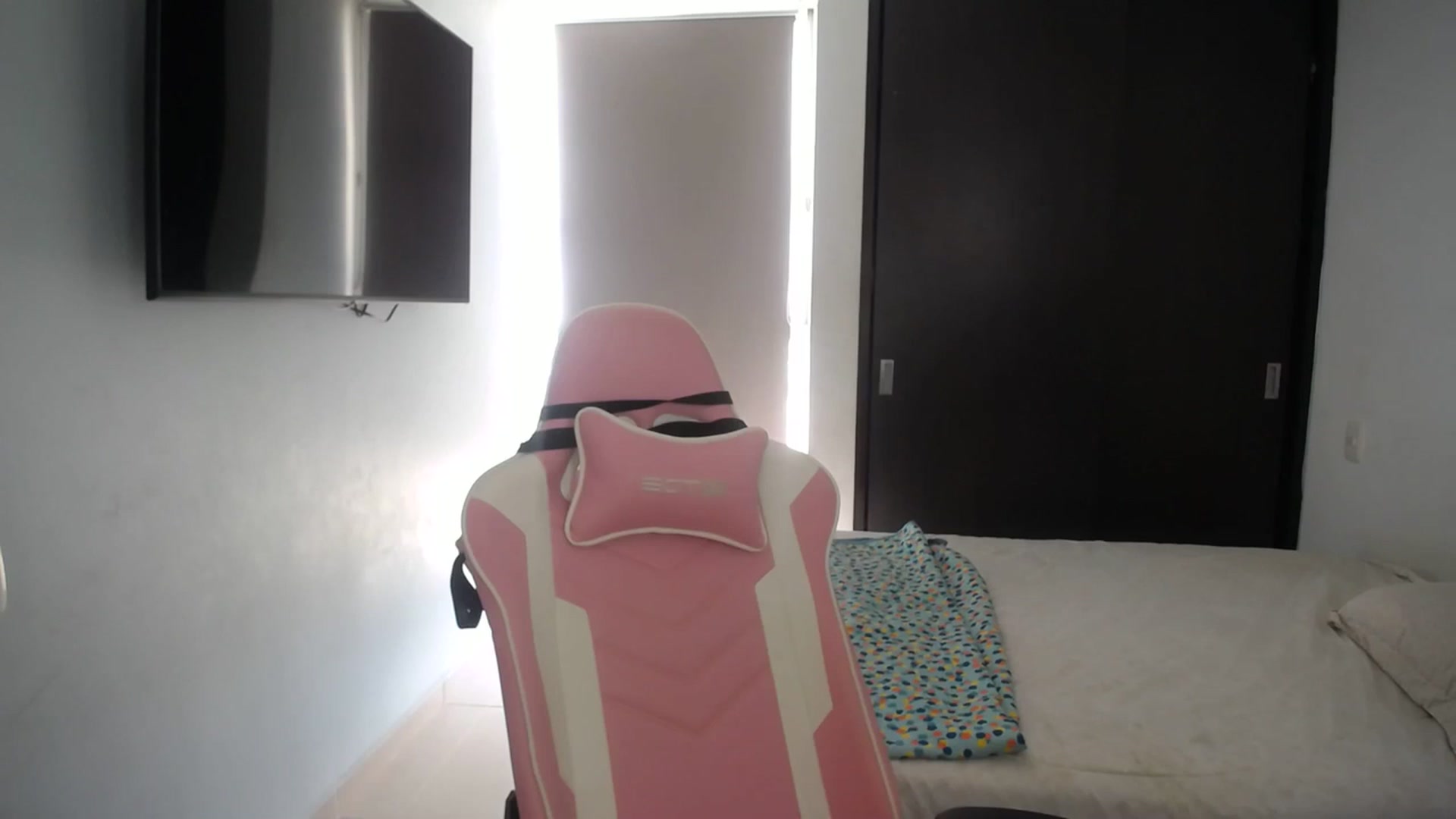 Gallery image thumbnail from InnocentJen's myfreecams stream on, 01/20/2024, 16:20 image 19 of 20