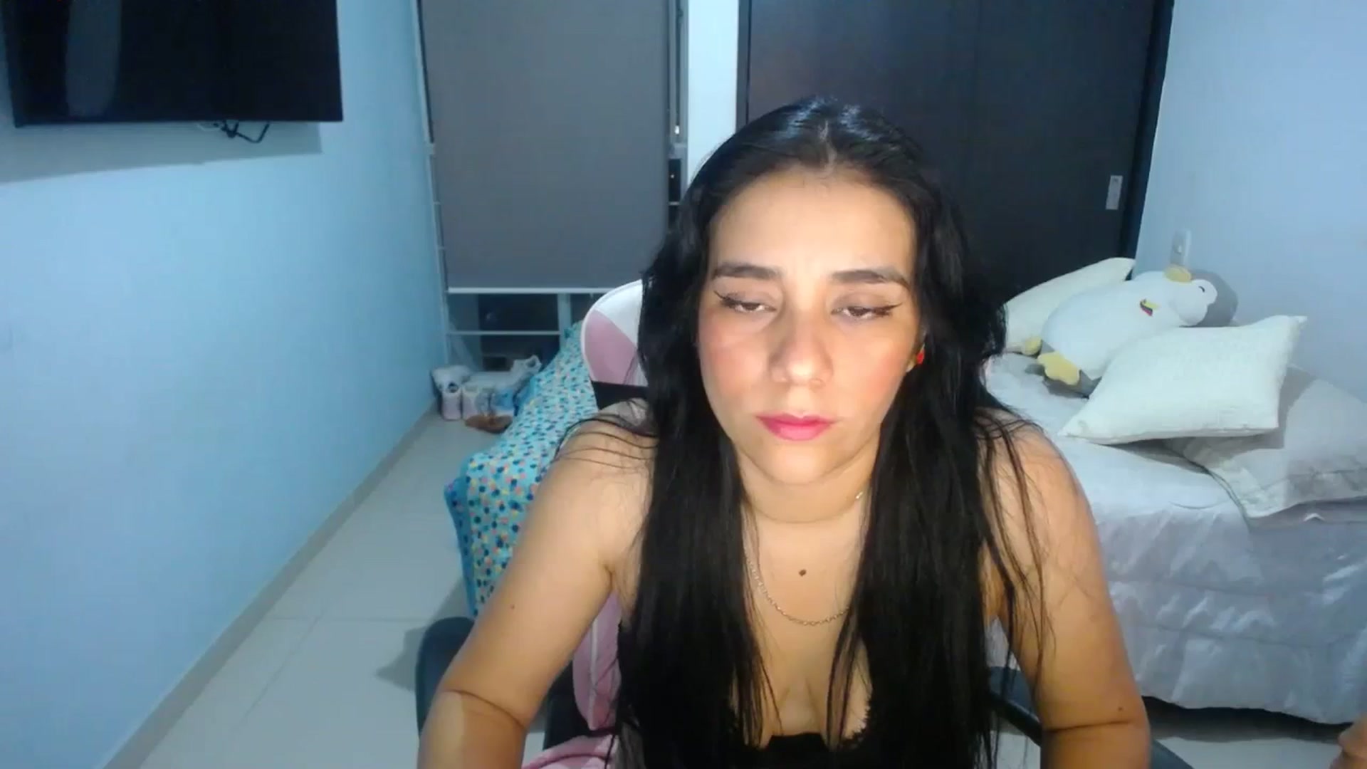 Gallery image thumbnail from InnocentJen's myfreecams stream on, 01/24/2024, 01:44 image 5 of 20