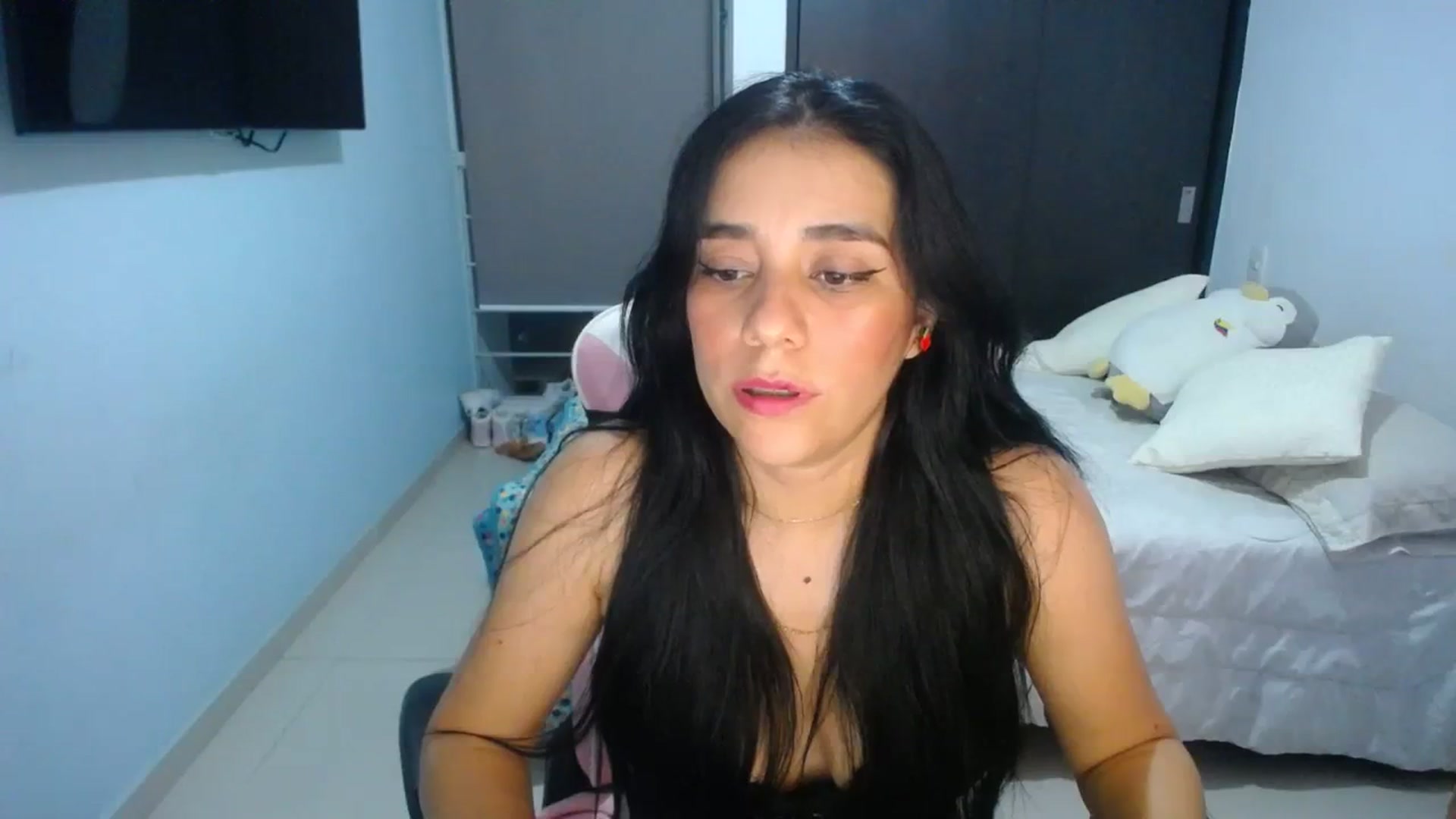 Gallery image thumbnail from InnocentJen's myfreecams stream on, 01/24/2024, 01:44 image 13 of 20