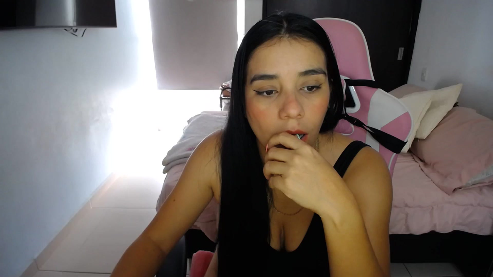 Gallery image thumbnail from InnocentJen's myfreecams stream on, 02/26/2024, 14:12 image 15 of 20