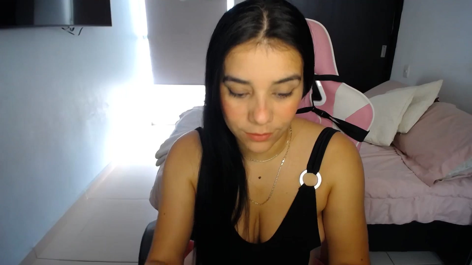 Gallery image thumbnail from InnocentJen's myfreecams stream on, 02/26/2024, 14:12 image 10 of 20